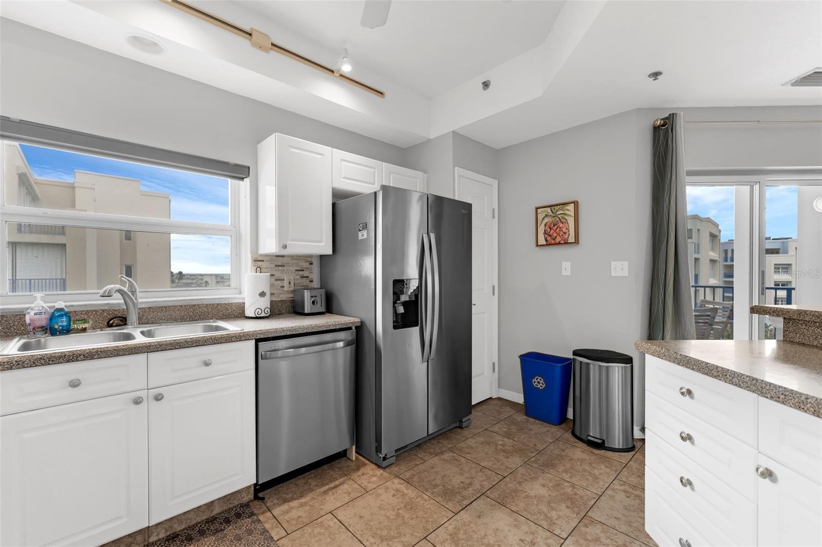 Image 16 of 40 For 5300 Atlantic Avenue 5507