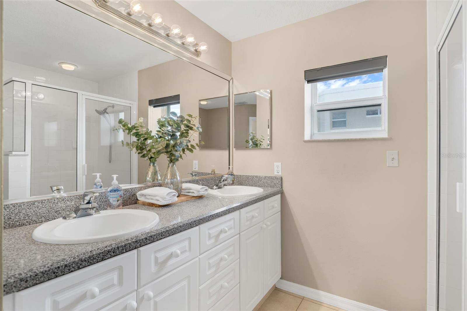 Image 24 of 40 For 5300 Atlantic Avenue 5507