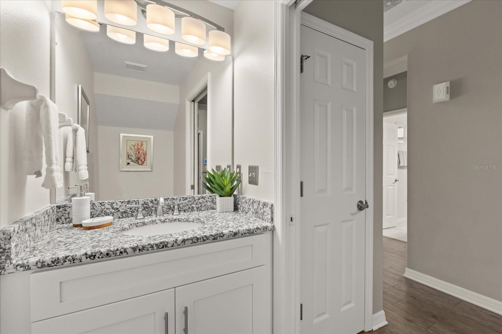 Image 17 of 42 For 8522 Blue Horizon Court
