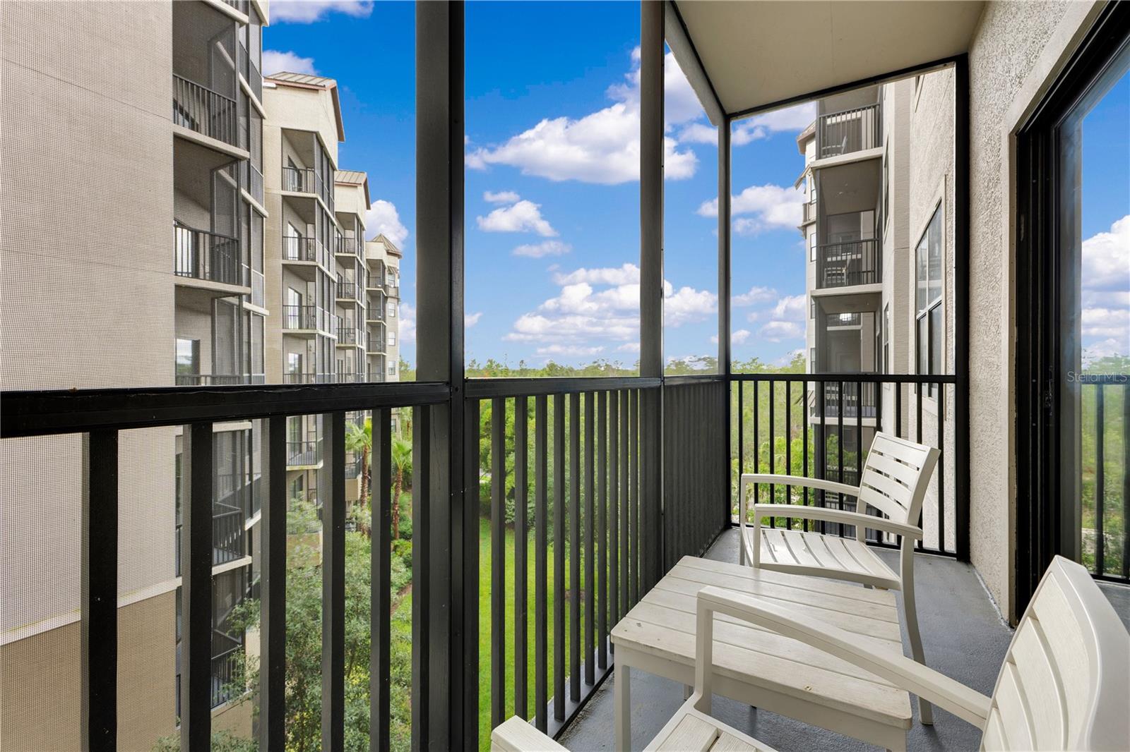 Image 25 of 37 For 14501 Grove Resort Avenue 2438