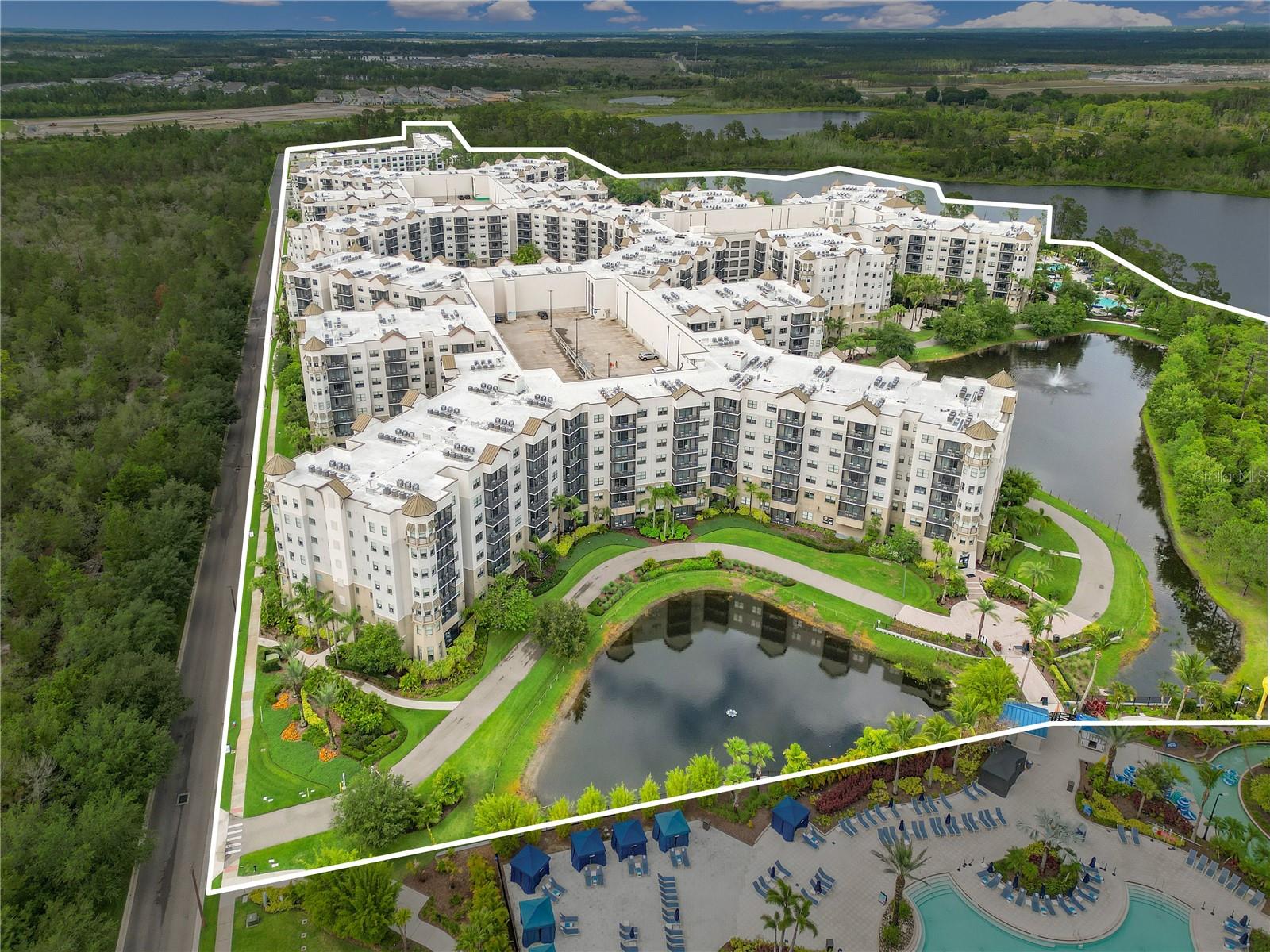 Image 32 of 37 For 14501 Grove Resort Avenue 2438