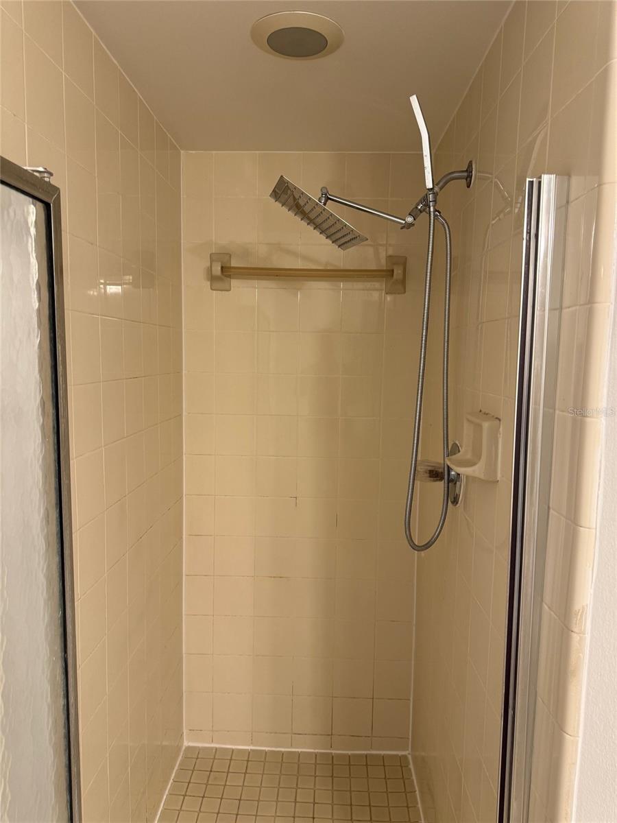 Image 12 of 26 For 5436 Michigan Street 8