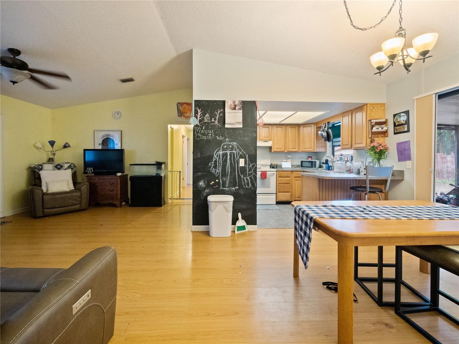 Image 6 of 24 For 35724 Dawn Drive