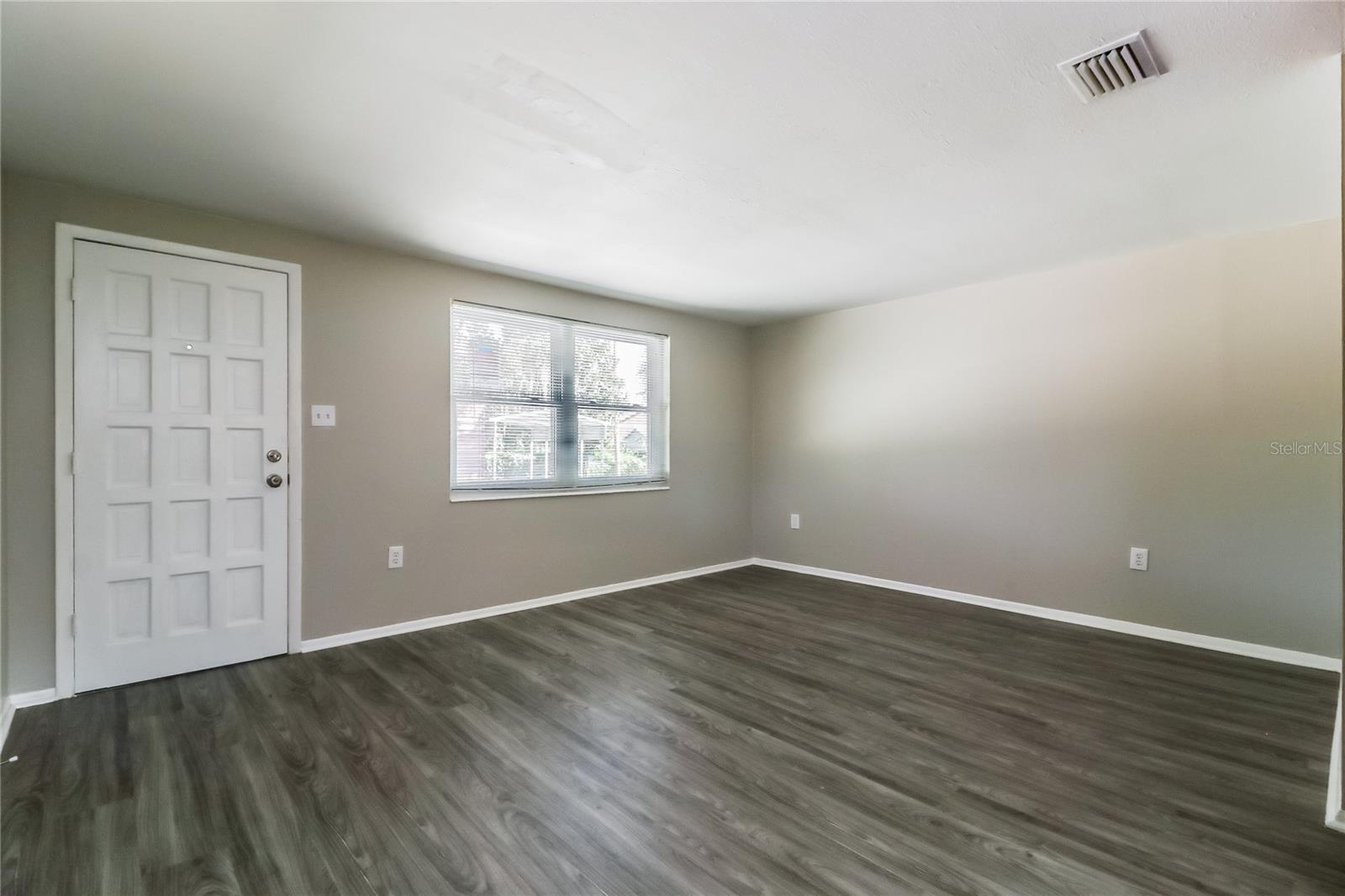 Image 4 of 16 For 8912 Hervel Circle