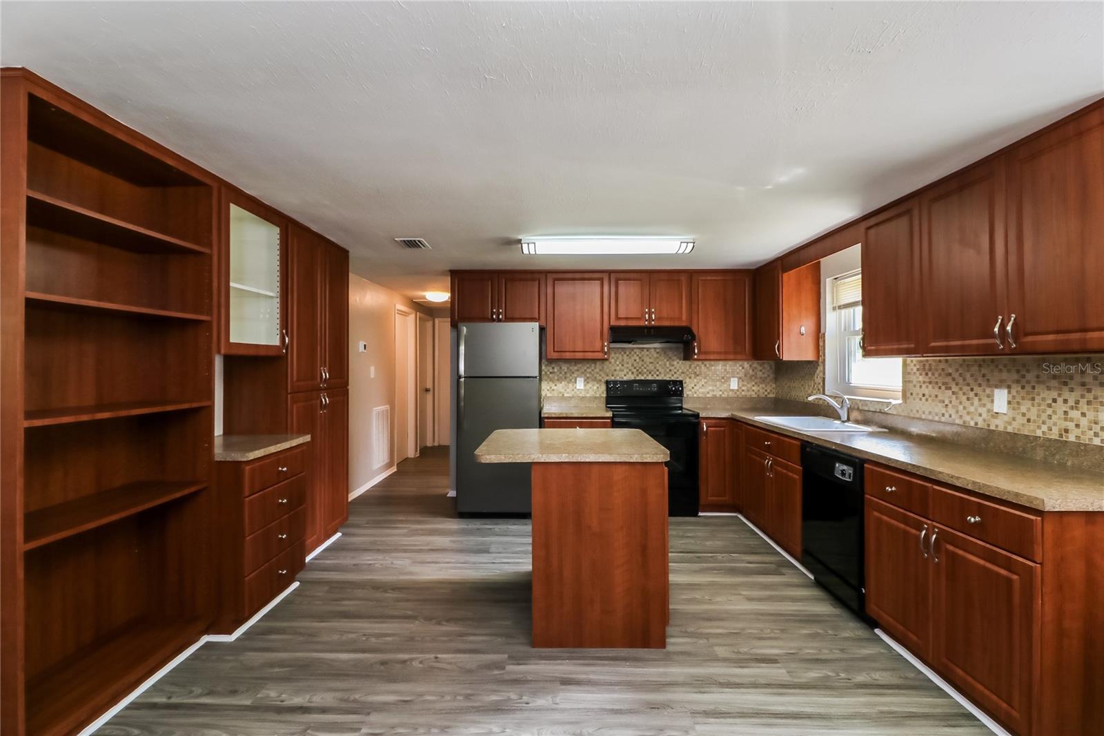 Image 6 of 16 For 8912 Hervel Circle