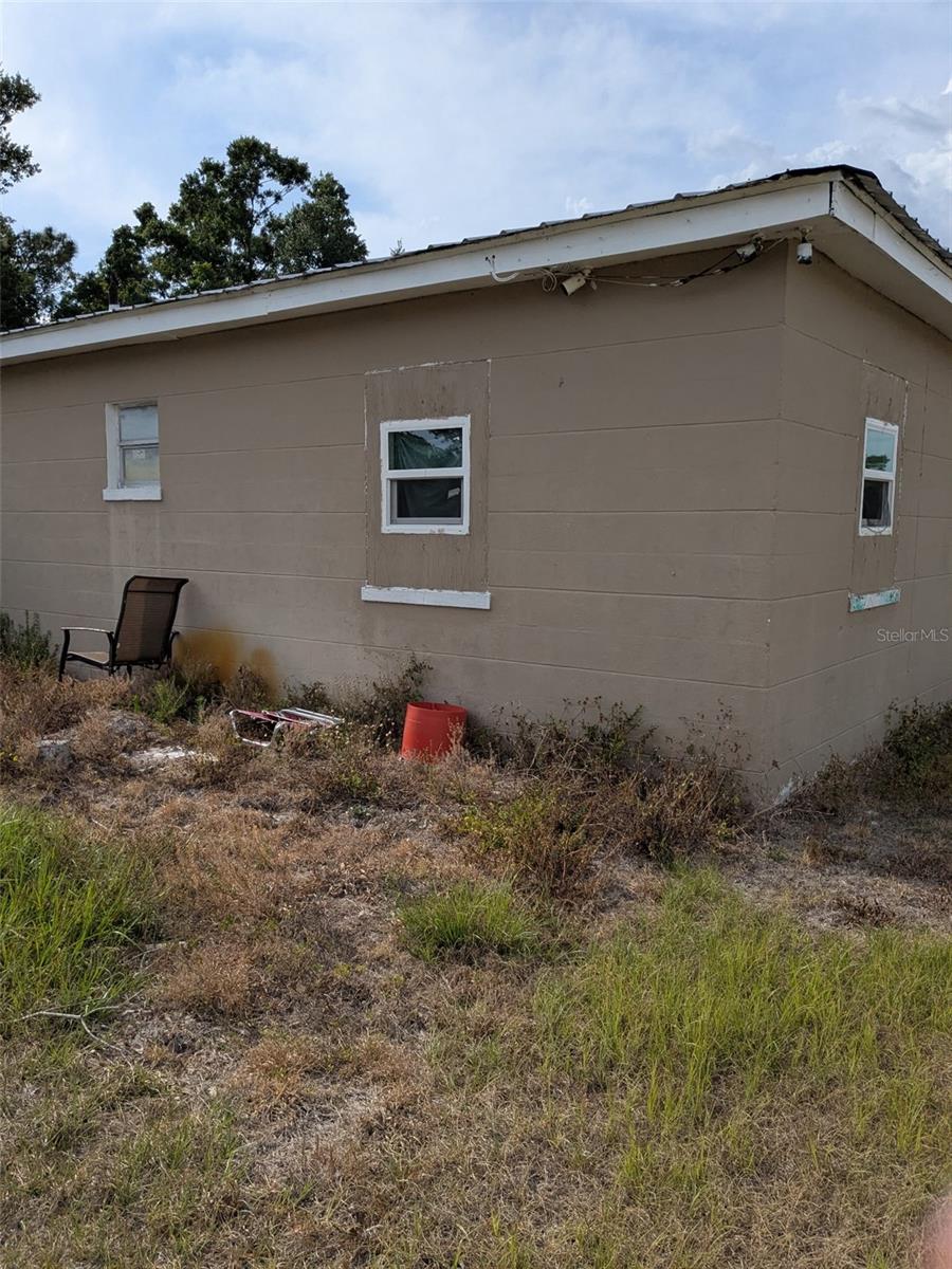 Image 13 of 24 For 1609 Maki Road
