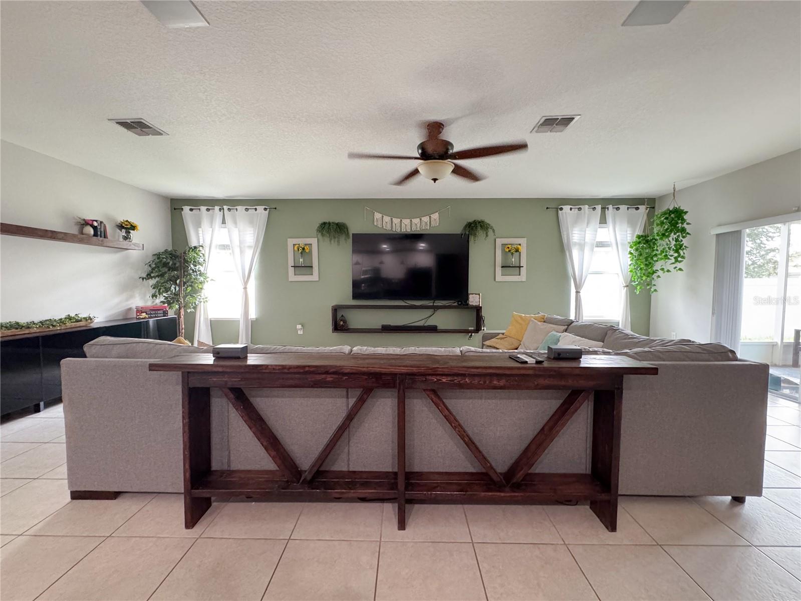 Image 4 of 15 For 318 Briarbrook Lane