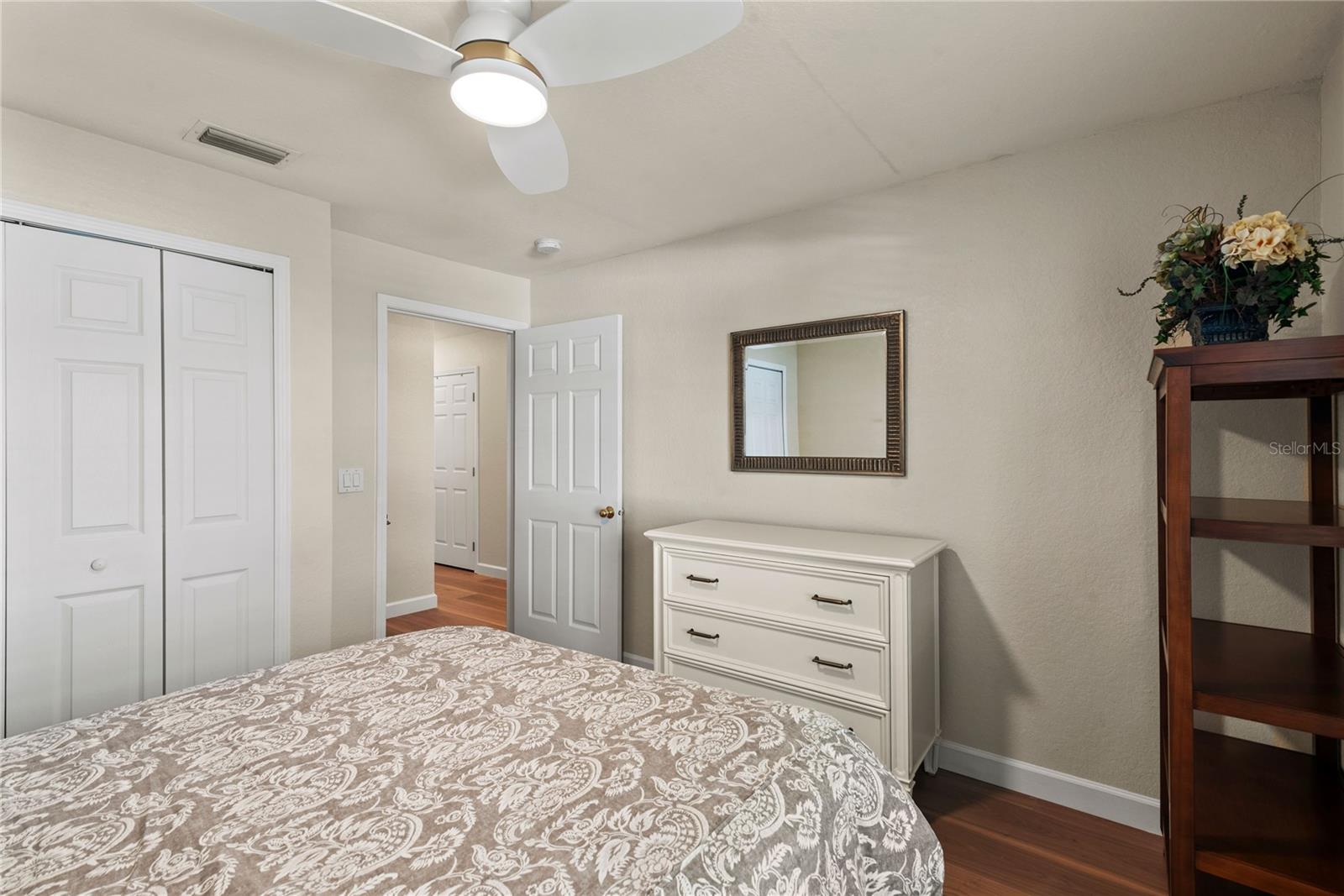 Image 24 of 34 For 7628 Bay Port Road 43