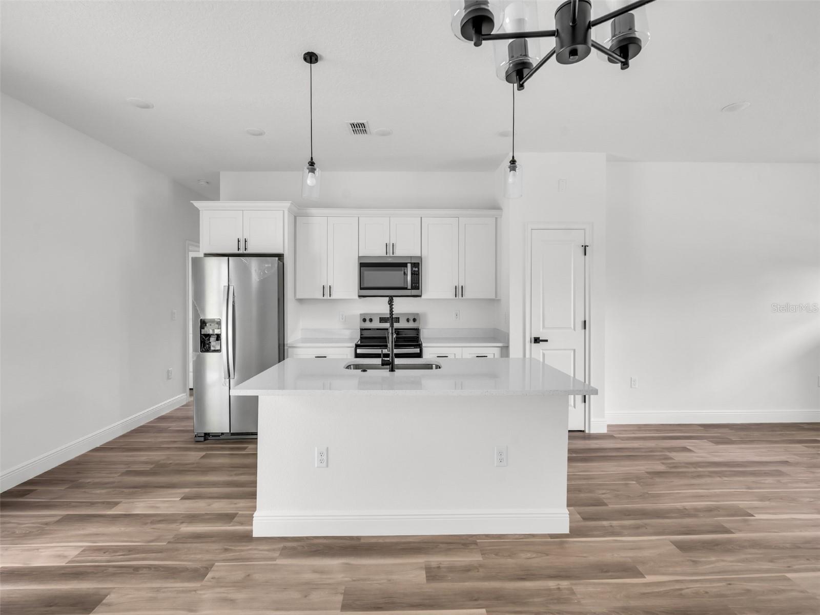 Image 11 of 25 For 2071 Doral Court