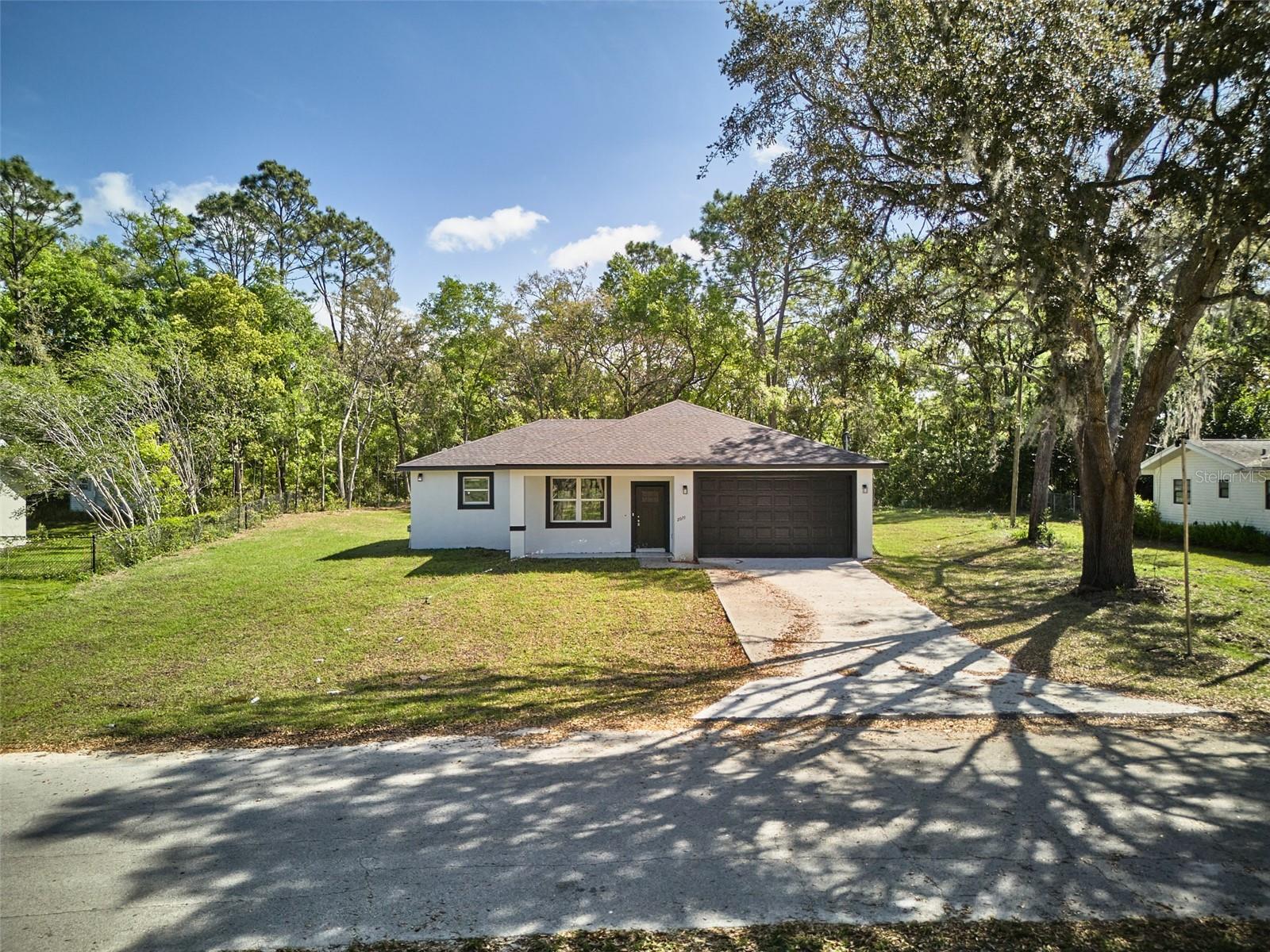 Image 2 of 25 For 2071 Doral Court