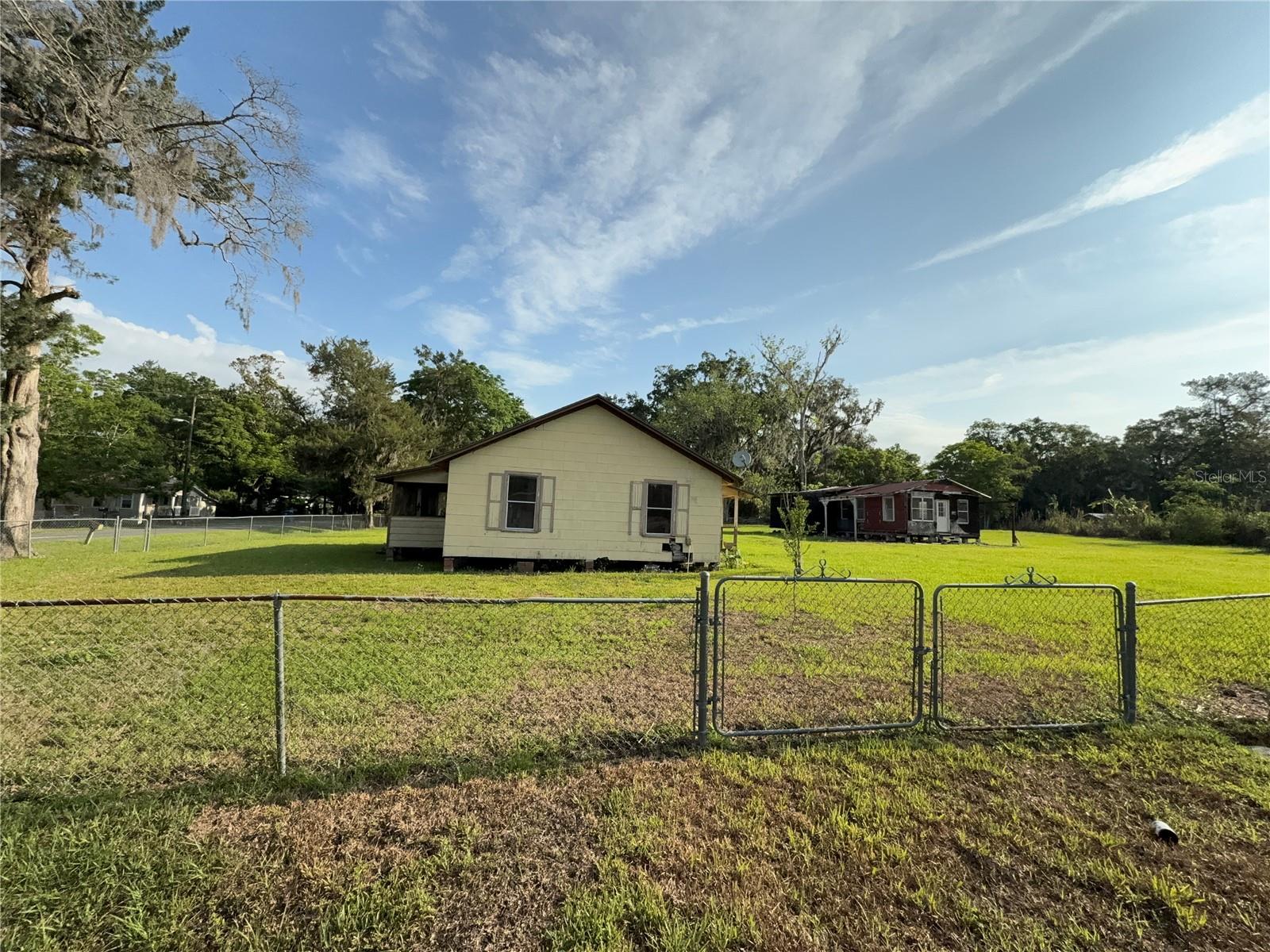 Image 10 of 16 For 9058 Parrish Avenue