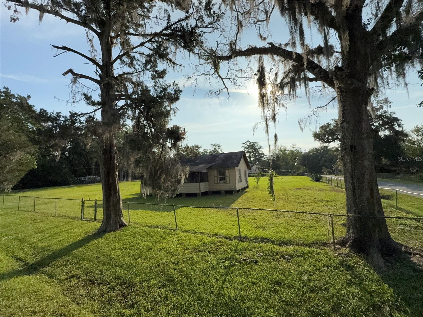 Image 12 of 16 For 9058 Parrish Avenue