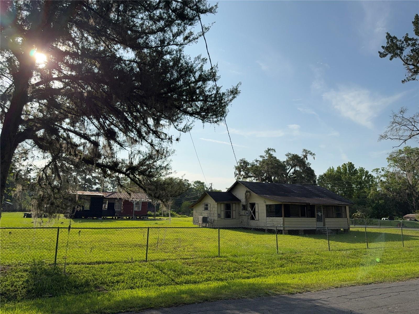 Image 14 of 16 For 9058 Parrish Avenue