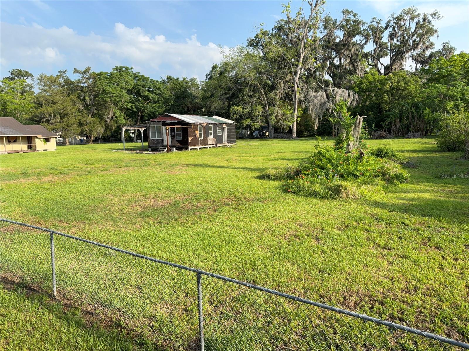 Image 6 of 16 For 9058 Parrish Avenue