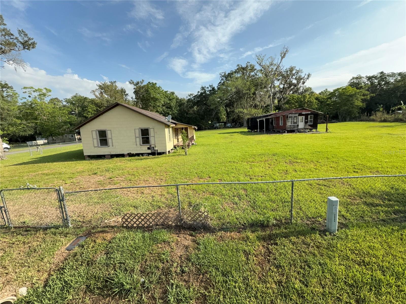 Image 9 of 16 For 9058 Parrish Avenue