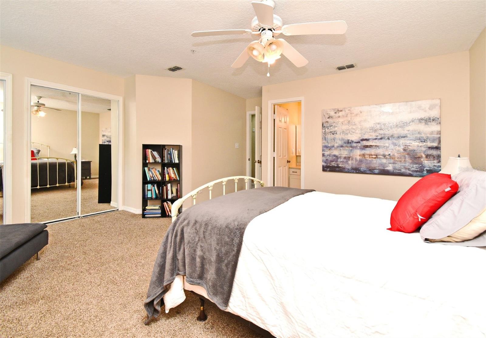 Image 15 of 30 For 677 Post Oak Circle 115