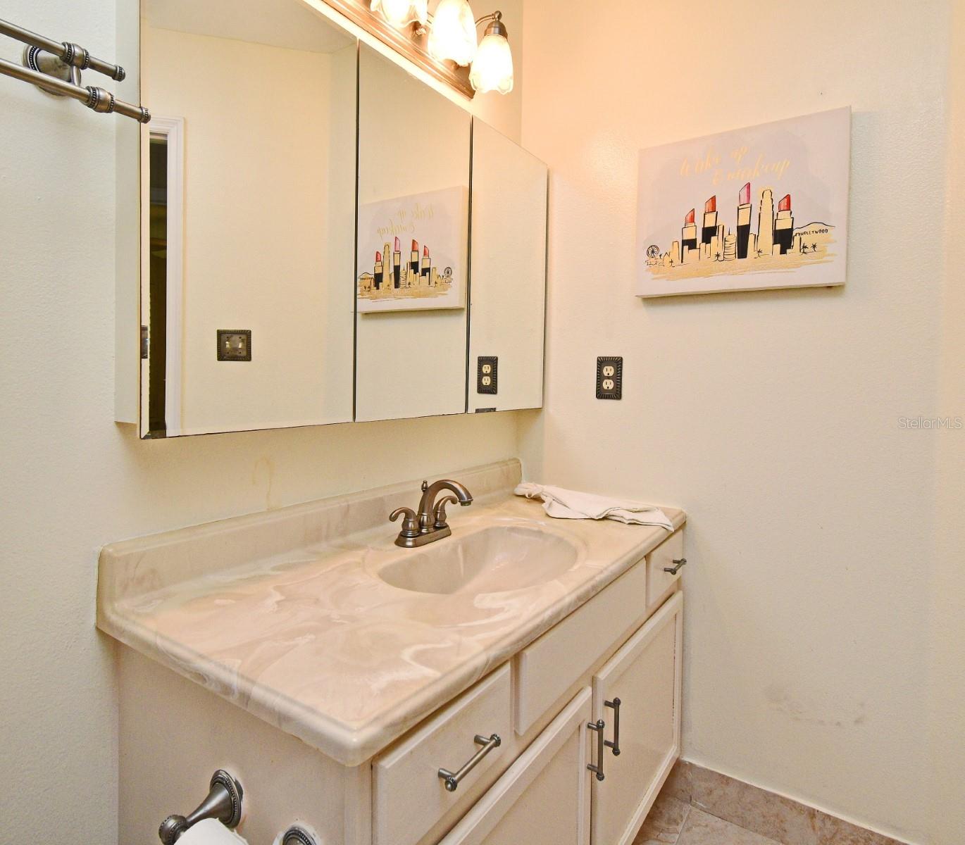 Image 20 of 30 For 677 Post Oak Circle 115