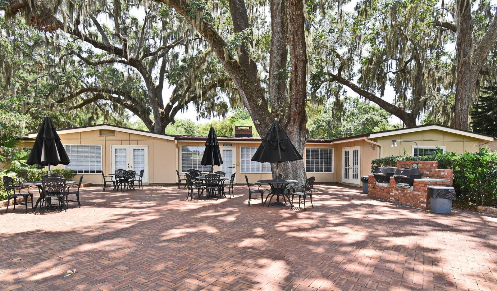 Image 27 of 30 For 677 Post Oak Circle 115