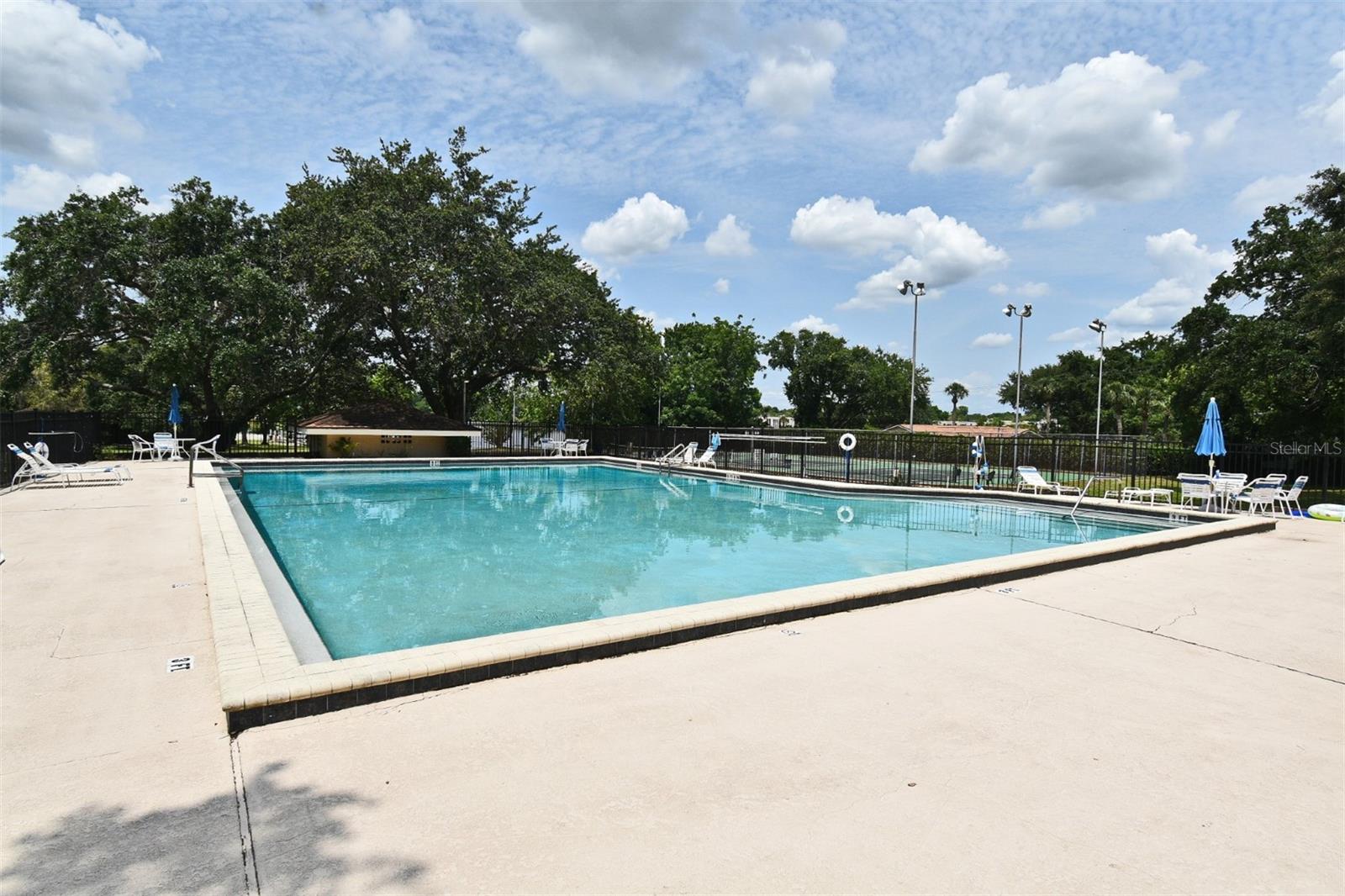 Image 28 of 30 For 677 Post Oak Circle 115