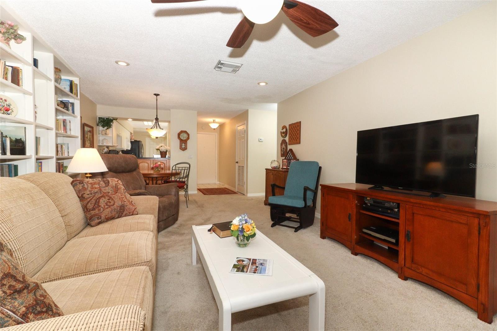 Image 21 of 41 For 474 Windmeadows Street 0