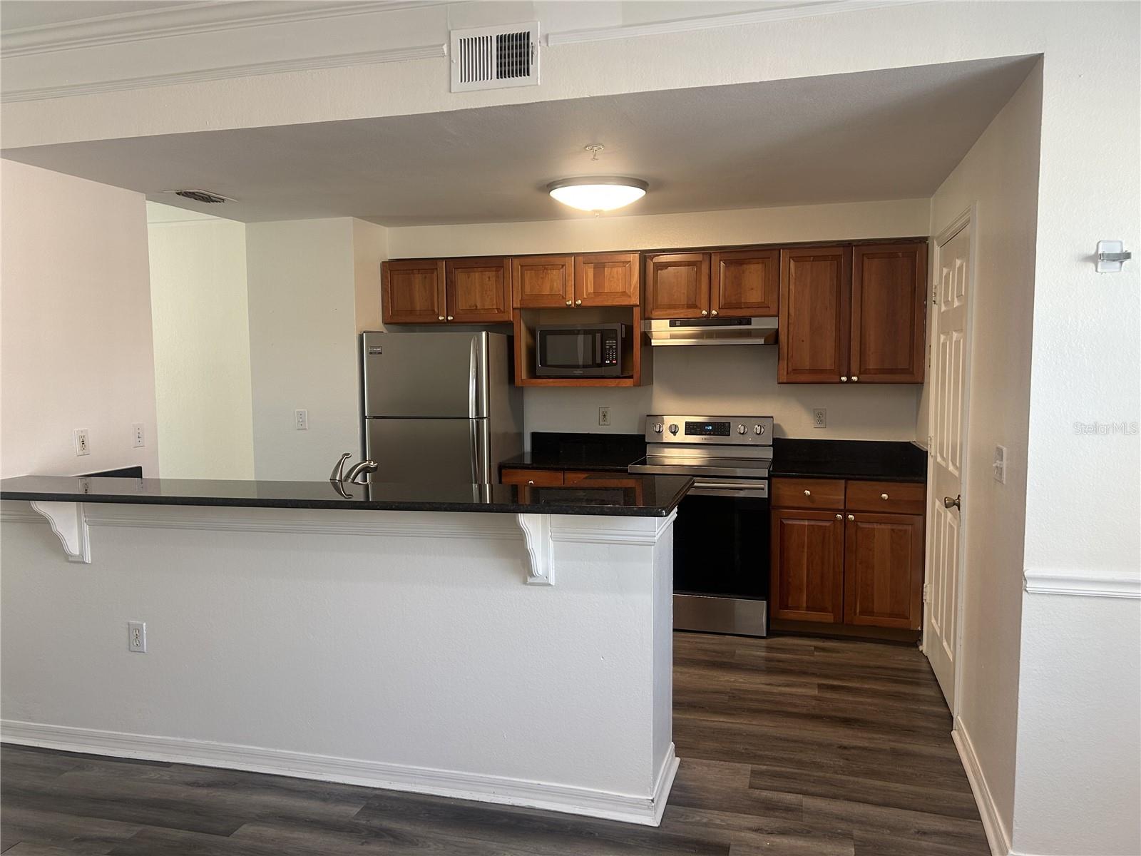 Image 34 of 39 For 6611 Time Square Avenue 103