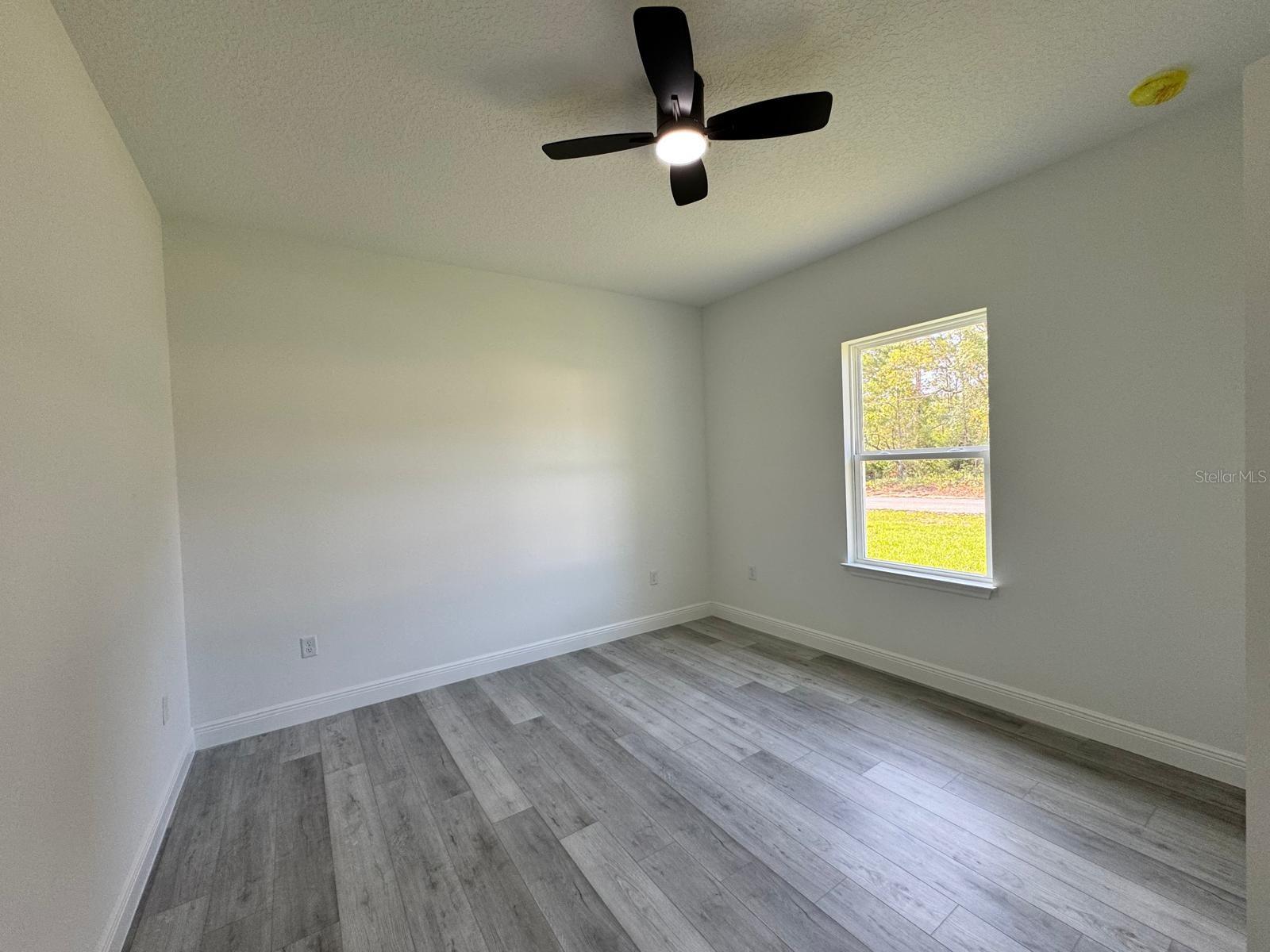 Image 11 of 27 For 8303 Empire Avenue