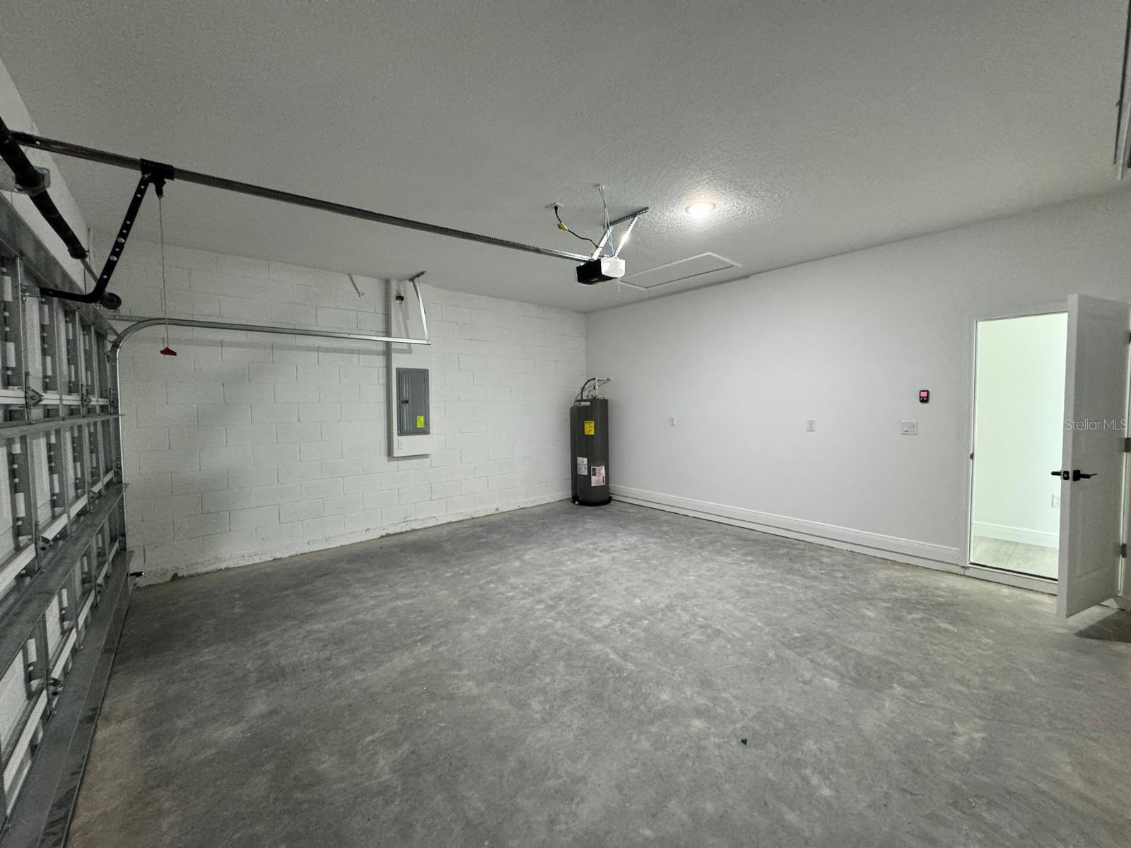 Image 18 of 27 For 8303 Empire Avenue