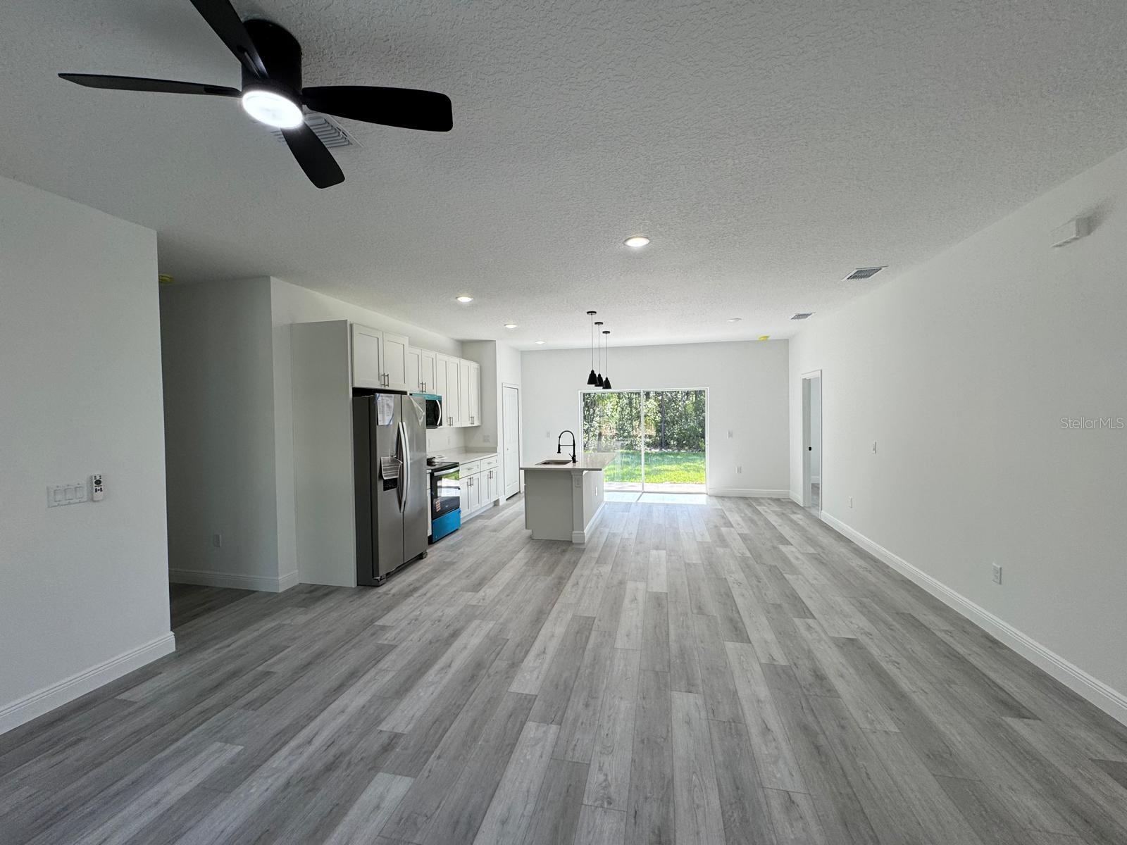 Image 4 of 27 For 8303 Empire Avenue
