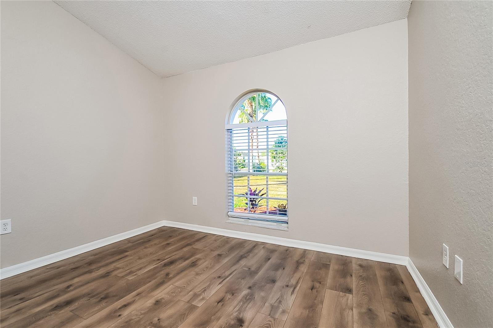 Image 13 of 16 For 3702 Imperial Drive
