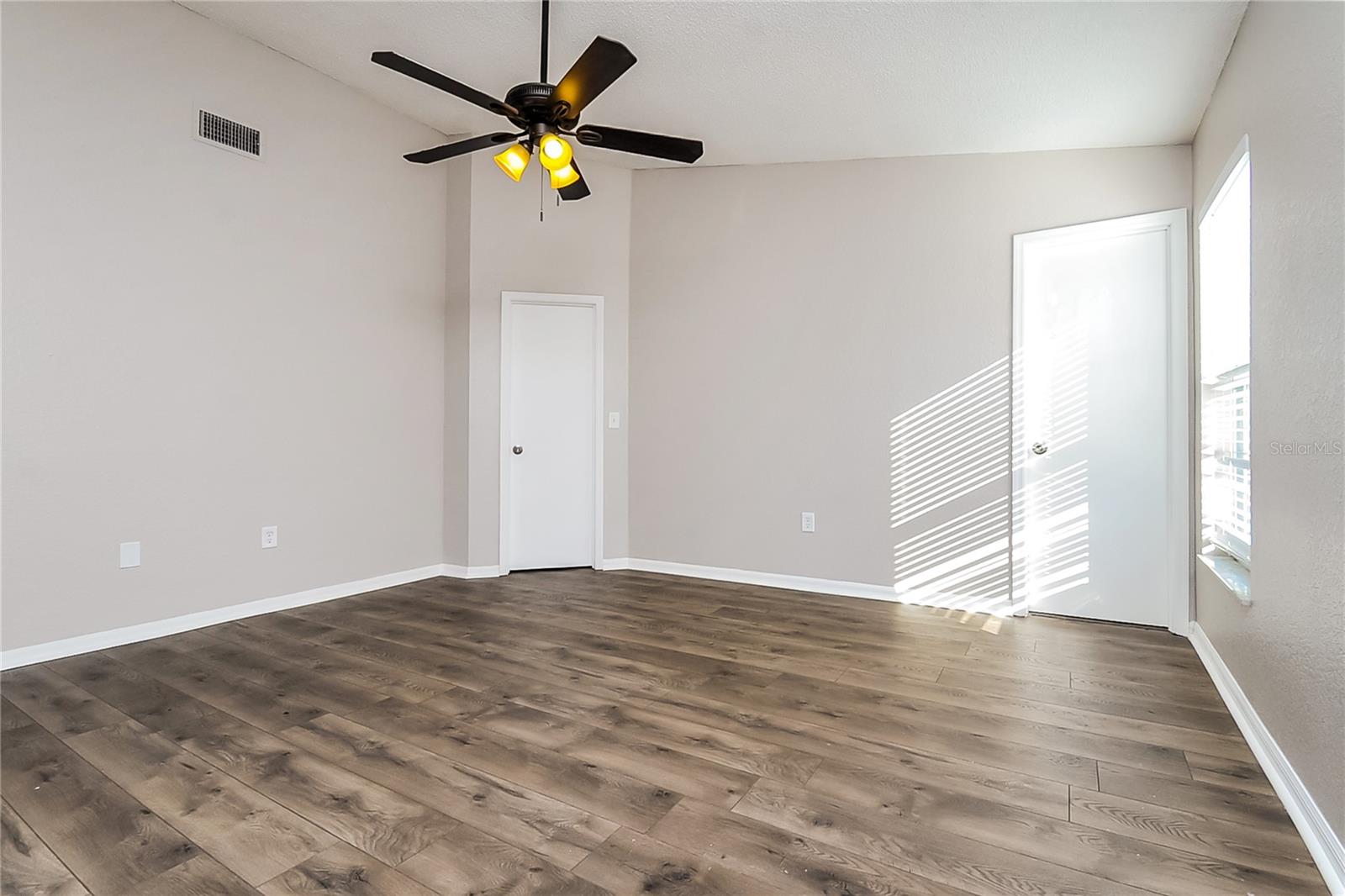 Image 9 of 16 For 3702 Imperial Drive