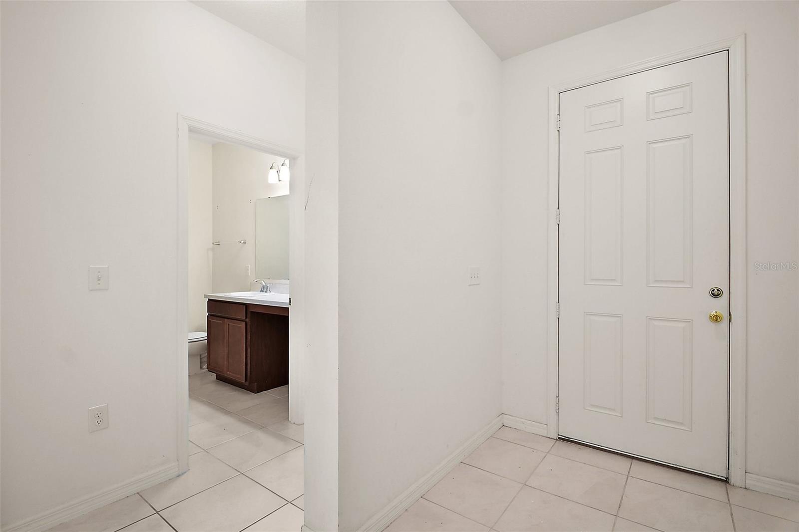 Image 17 of 34 For 7054 Cruz Court
