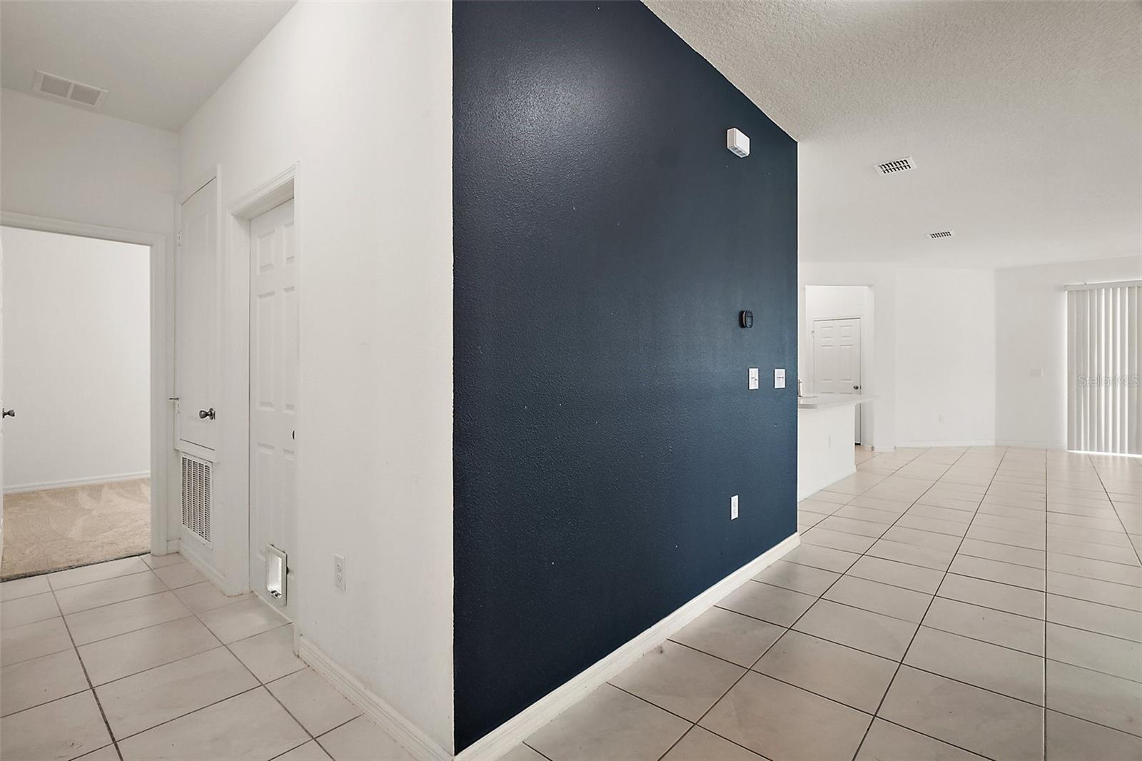 Image 18 of 34 For 7054 Cruz Court