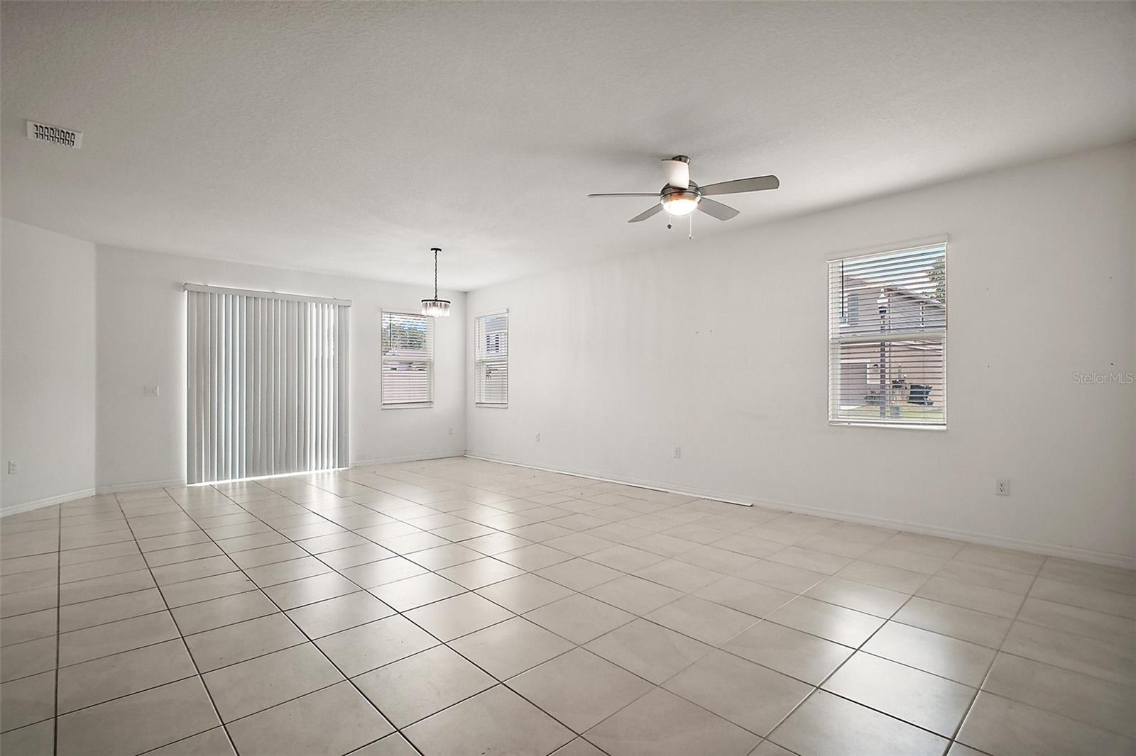 Image 19 of 34 For 7054 Cruz Court