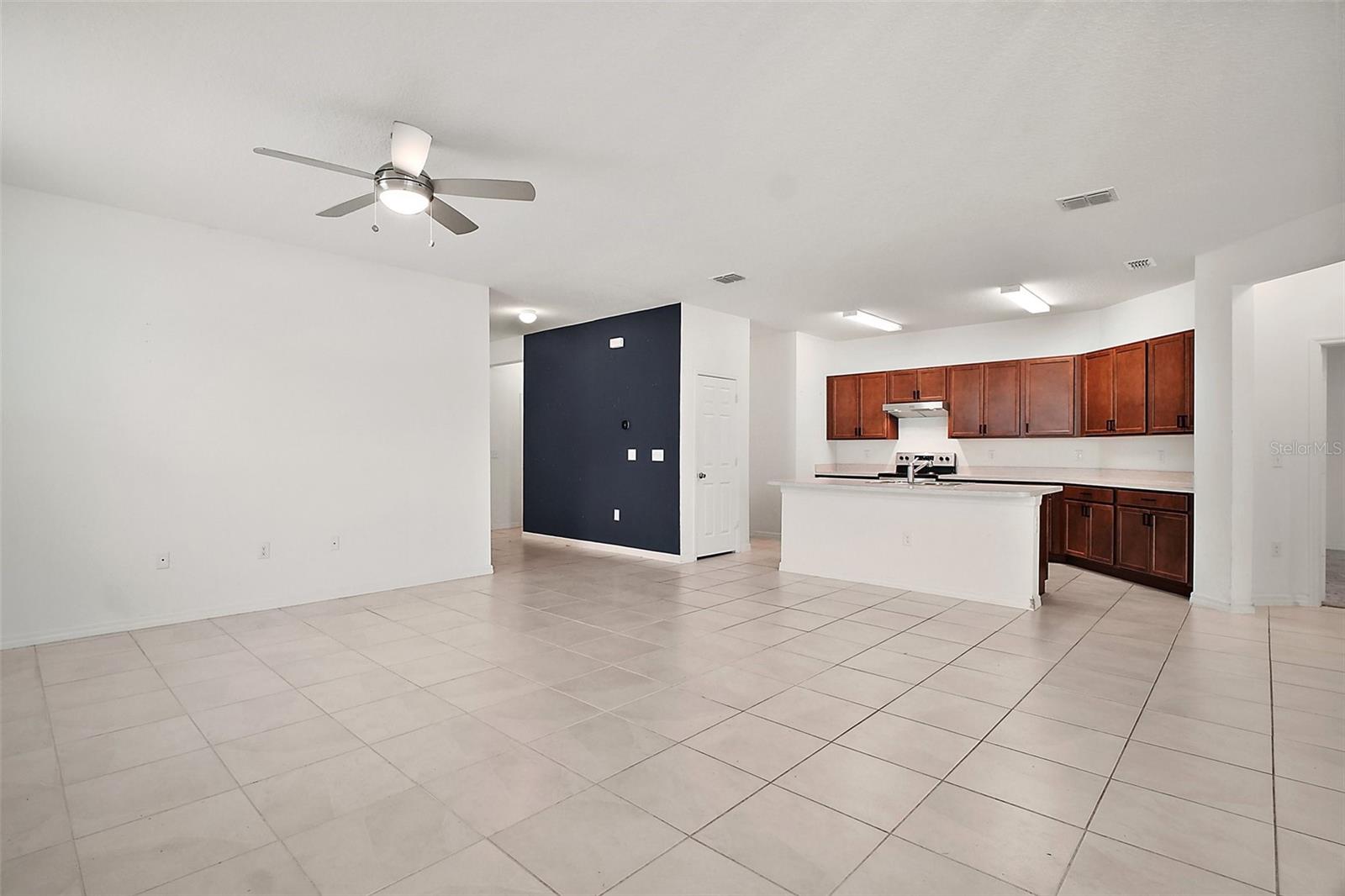 Image 21 of 34 For 7054 Cruz Court