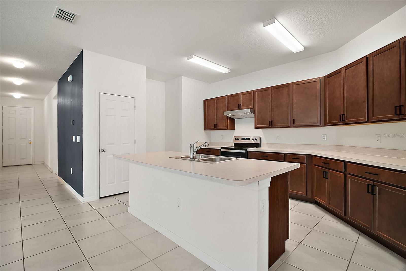 Image 26 of 34 For 7054 Cruz Court