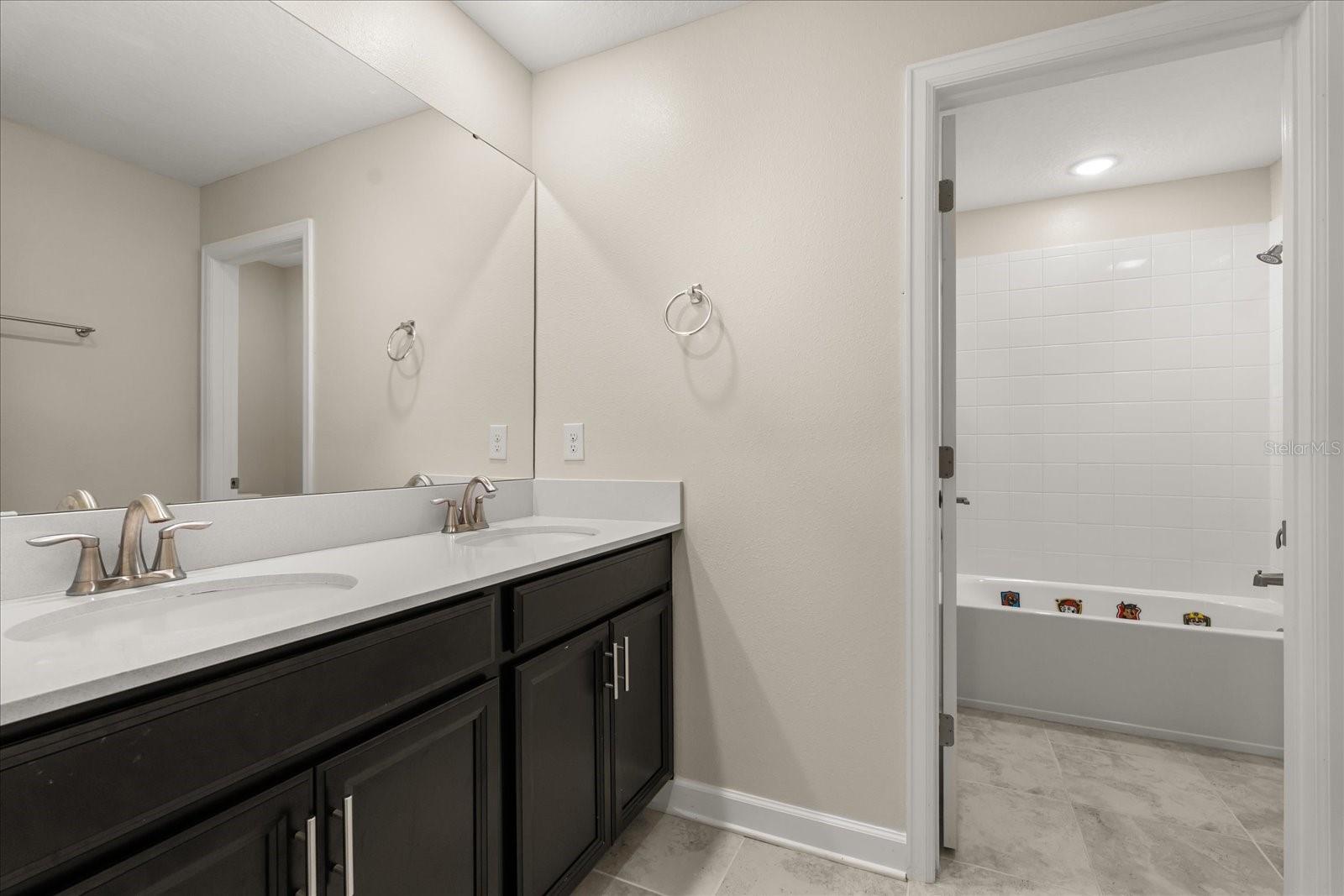 Image 13 of 41 For 2357 Camden Park Avenue