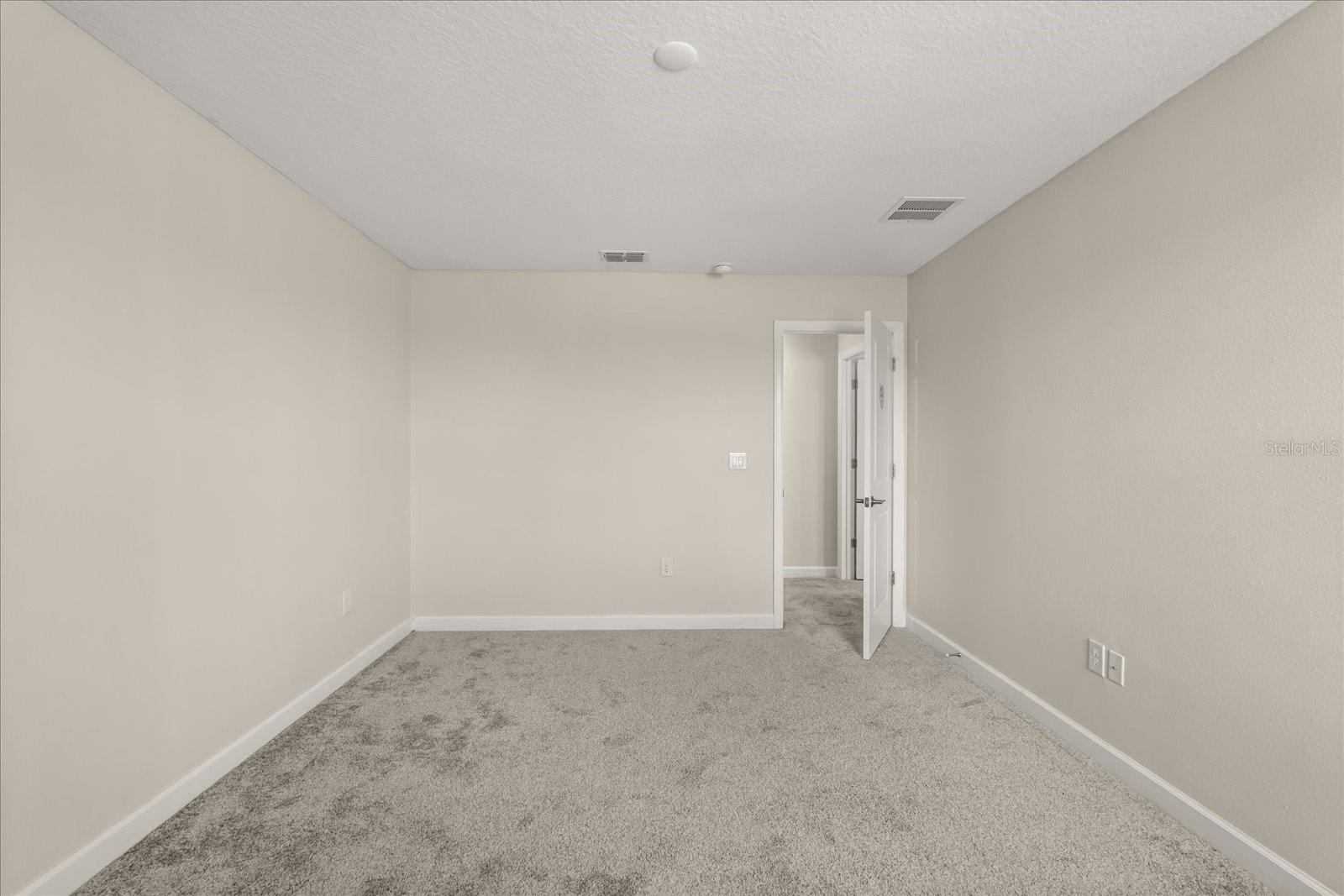 Image 18 of 41 For 2357 Camden Park Avenue