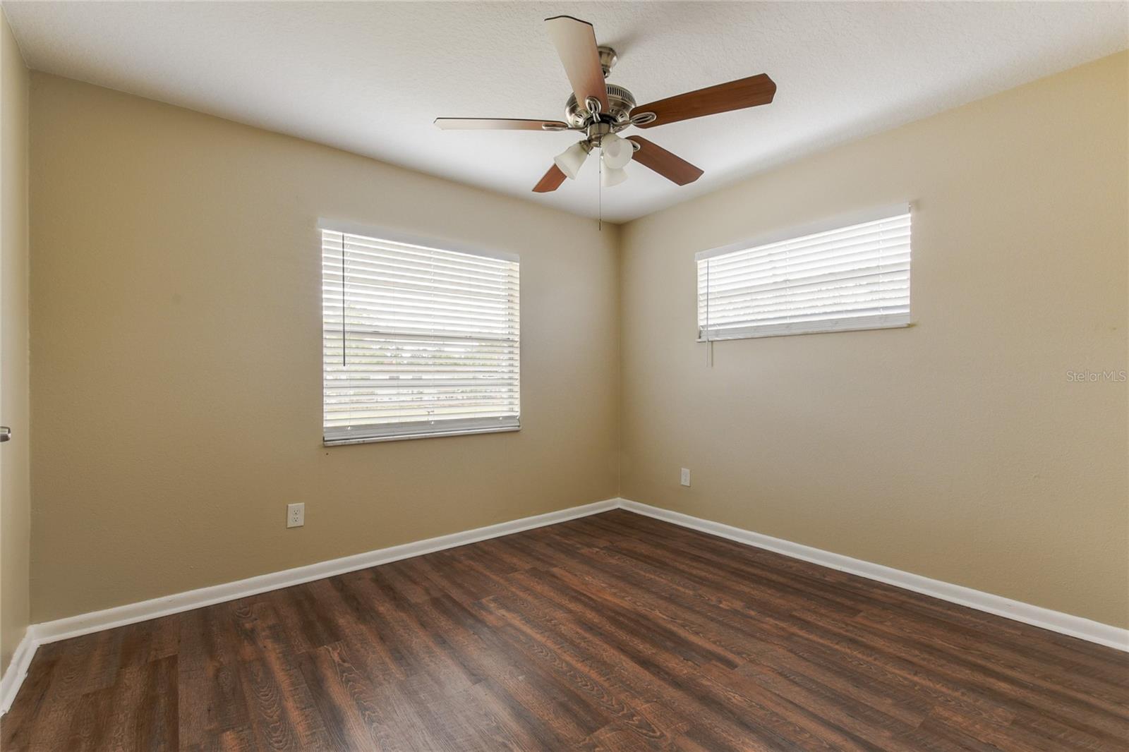 Image 5 of 28 For 5822 Flori Lane