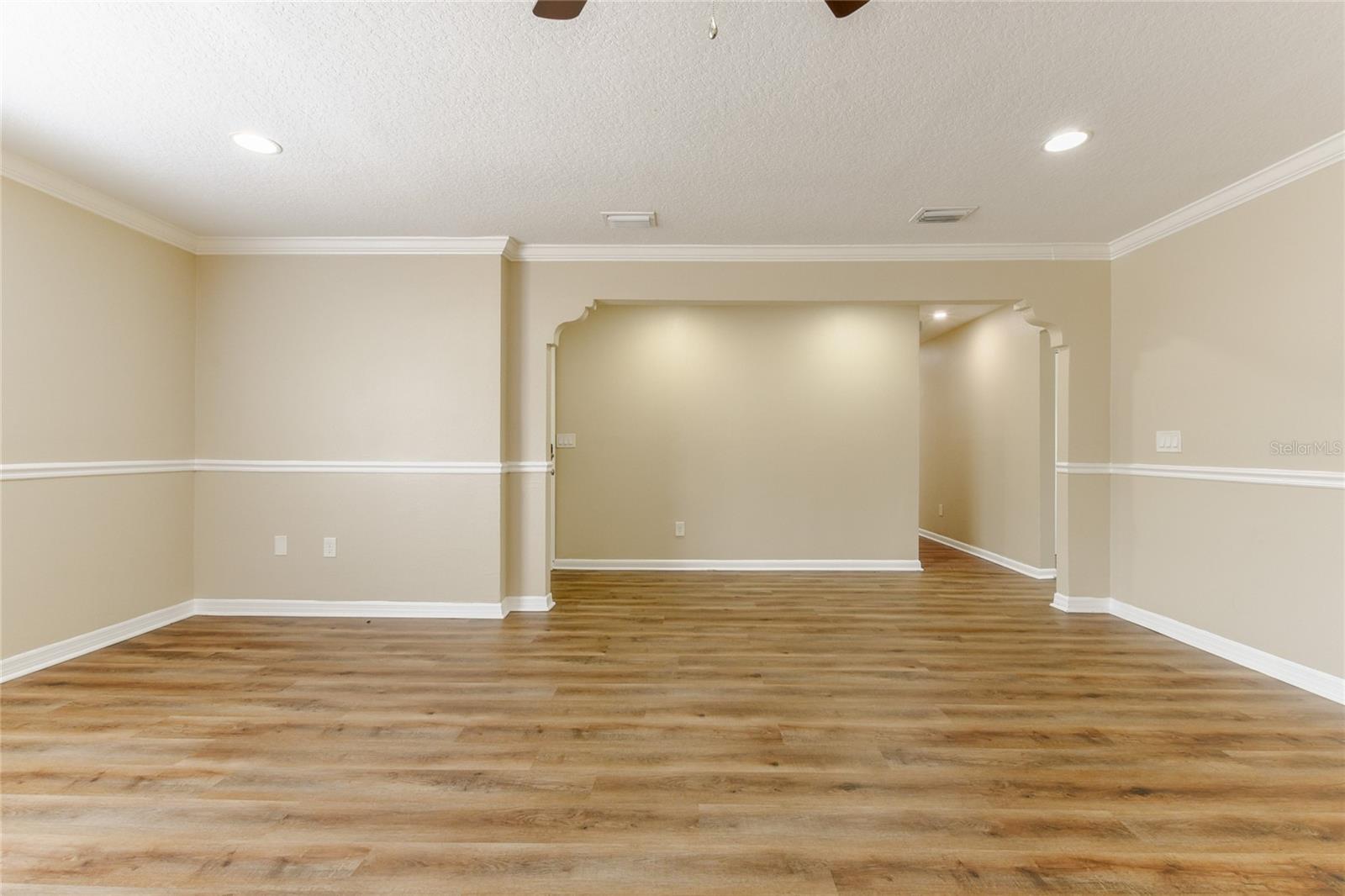 Image 9 of 28 For 5822 Flori Lane