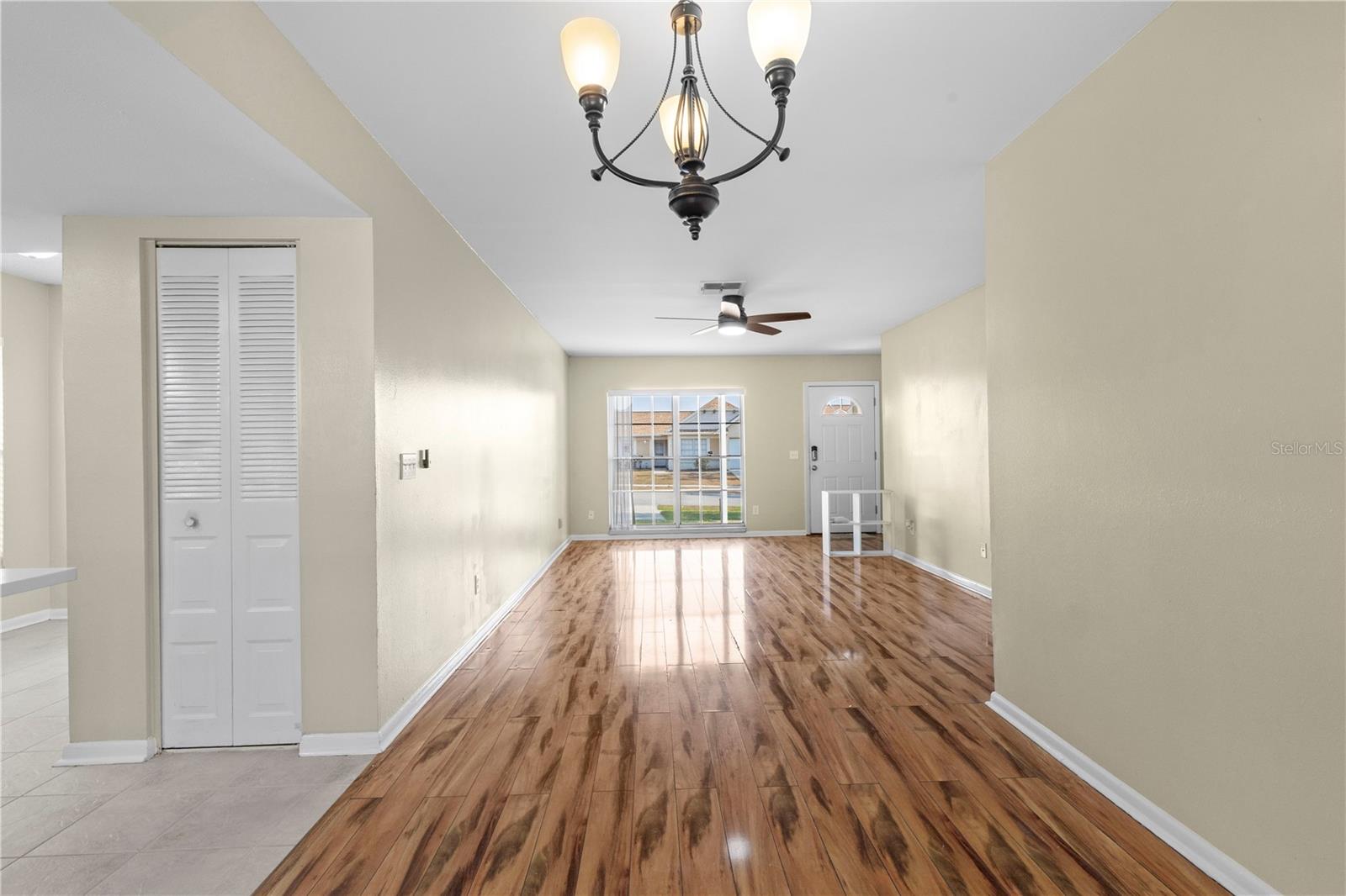 Image 11 of 33 For 1904 Crown Park Drive