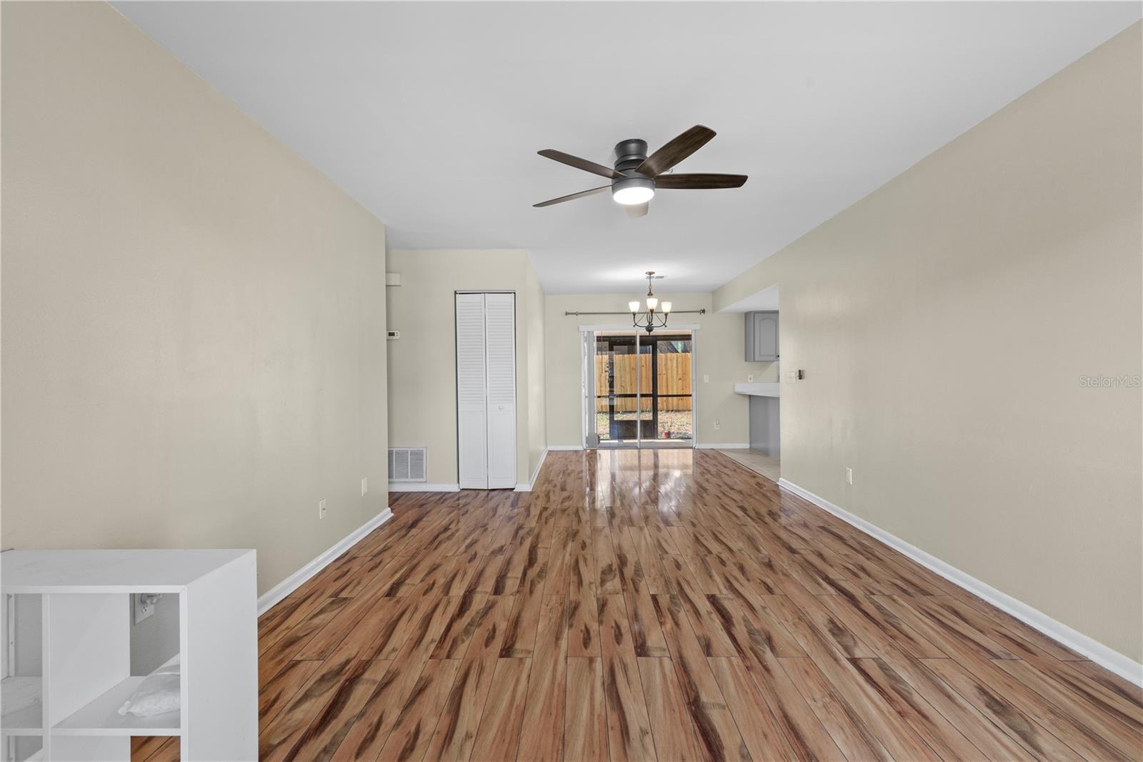 Image 6 of 33 For 1904 Crown Park Drive