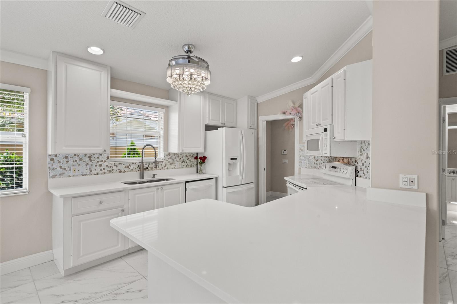 Image 16 of 63 For 11863 Delfina Lane