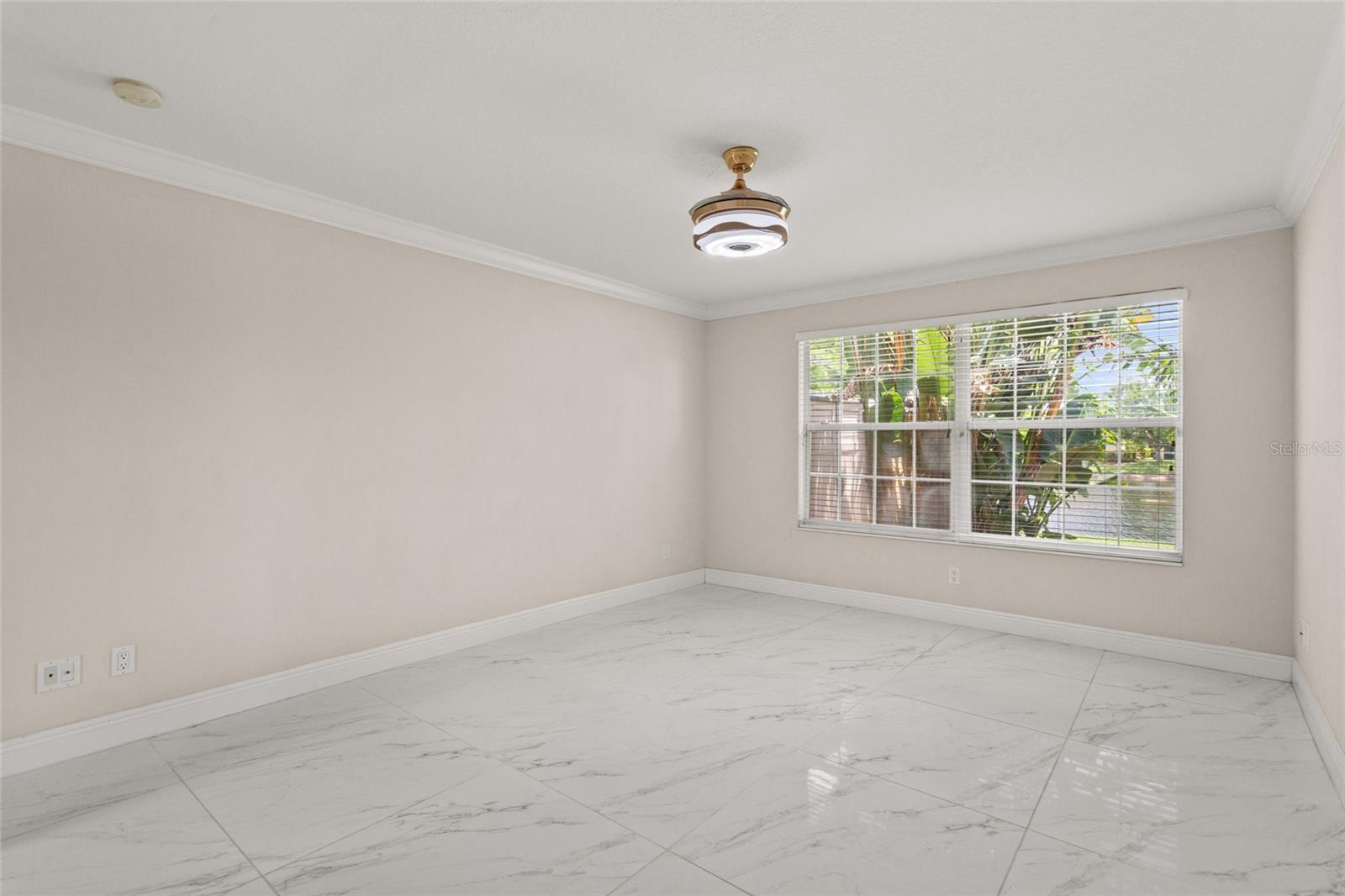 Image 21 of 63 For 11863 Delfina Lane