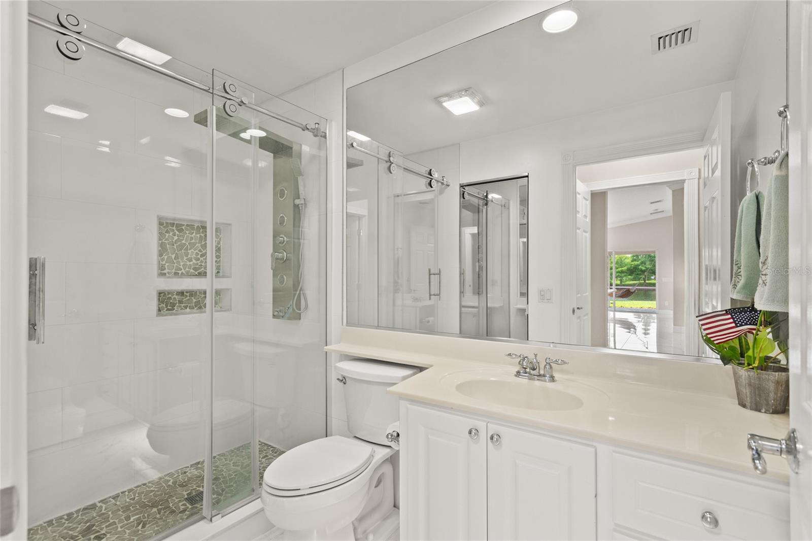 Image 25 of 63 For 11863 Delfina Lane