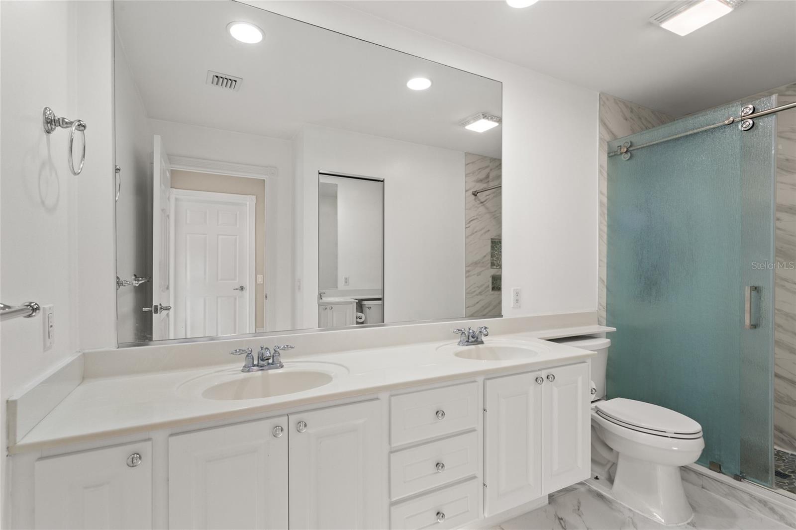 Image 26 of 63 For 11863 Delfina Lane