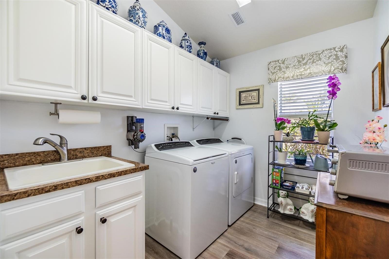 Image 18 of 40 For 8721 Crystal Creek Court