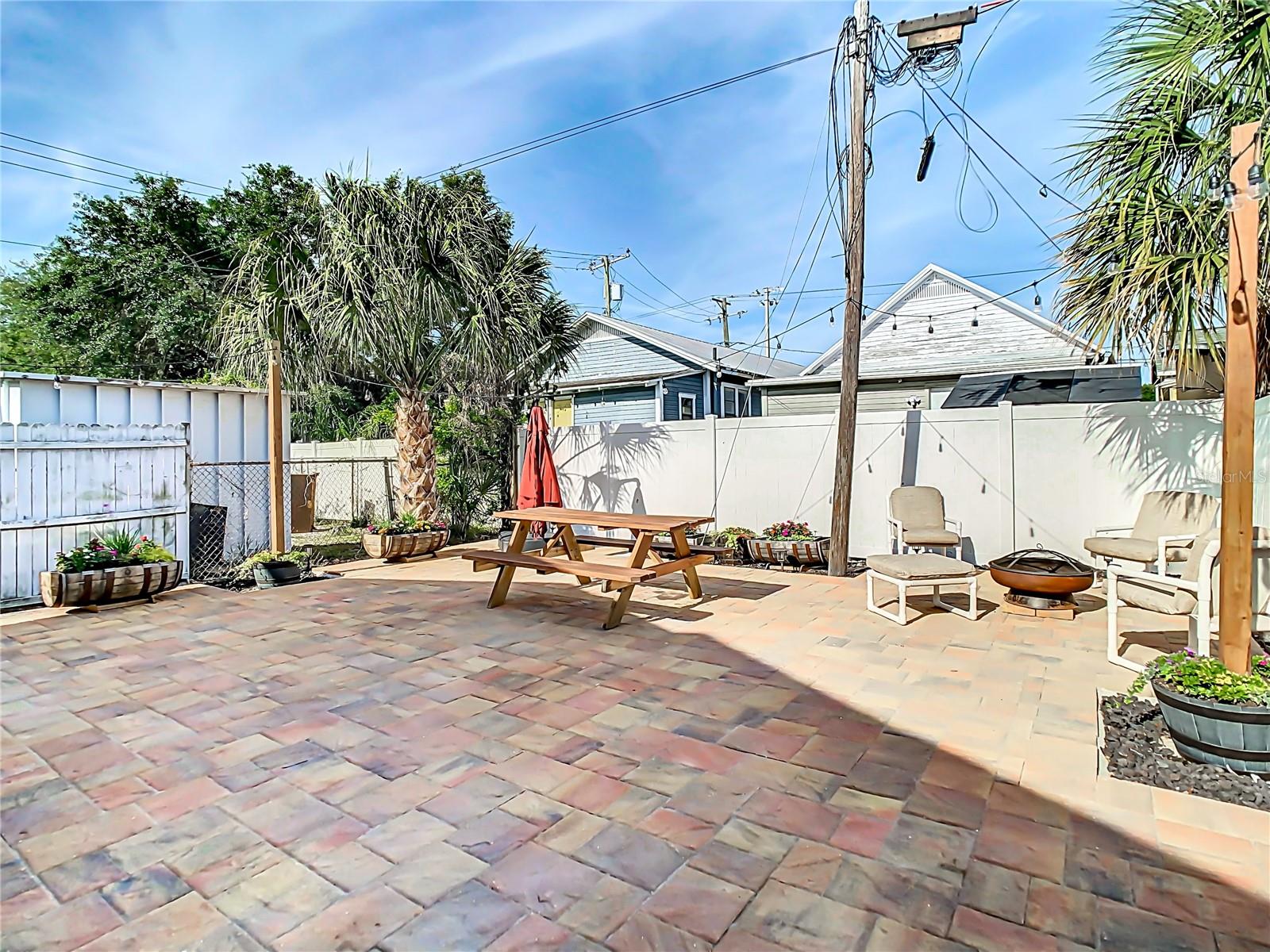 Image 7 of 37 For 2904 Sanchez Street