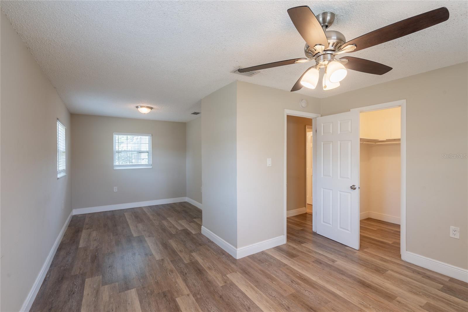 Image 17 of 24 For 4827 Elese Street