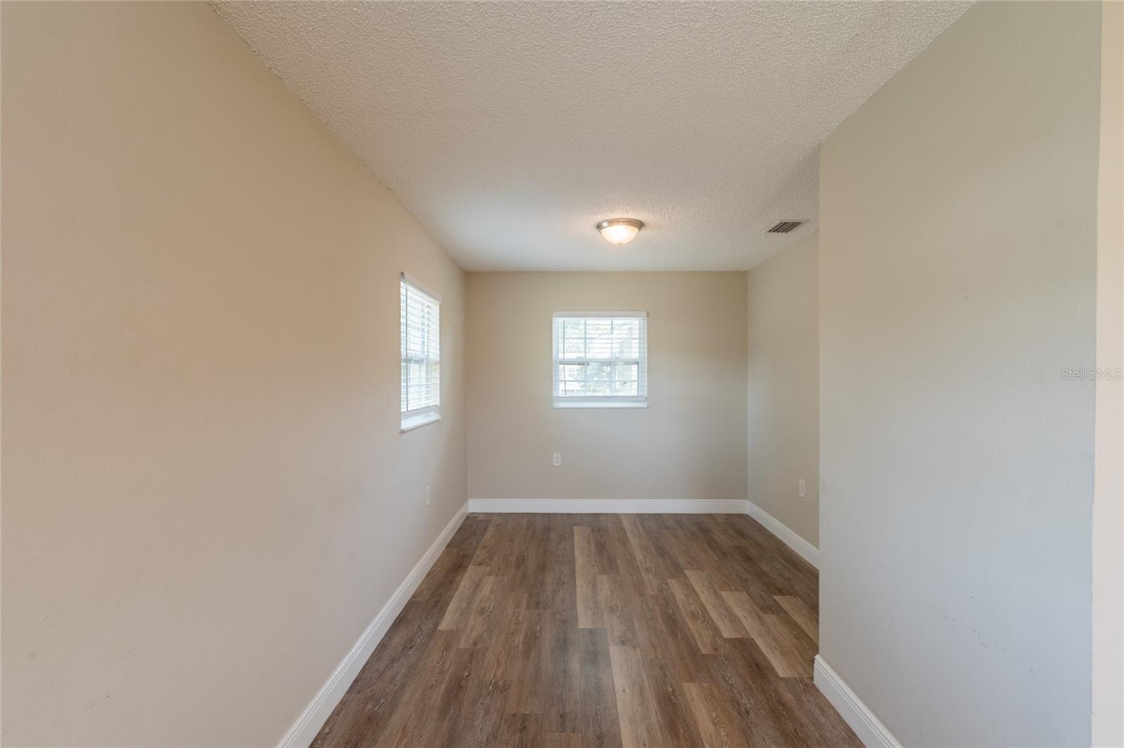 Image 19 of 24 For 4827 Elese Street