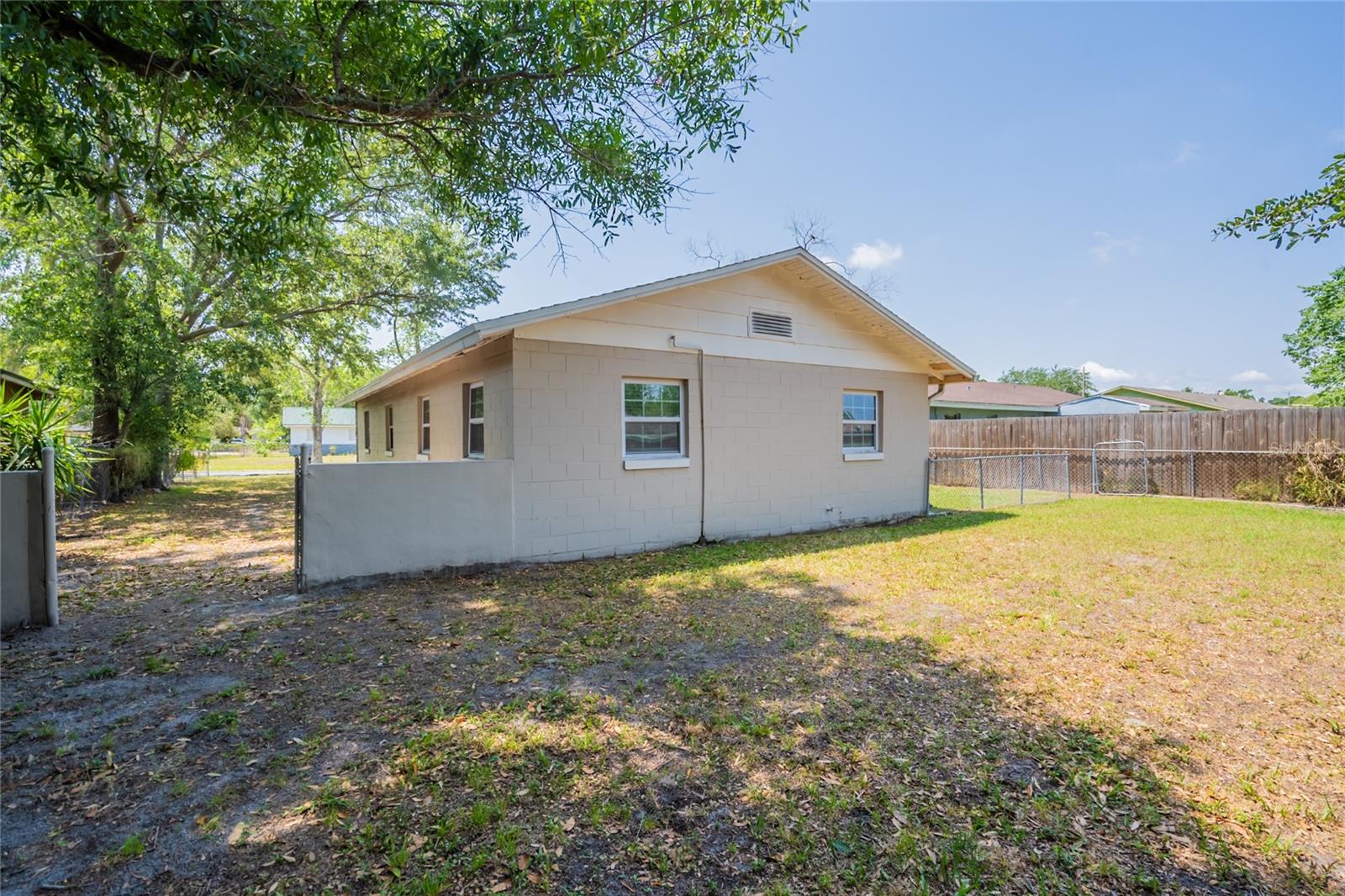 Image 23 of 24 For 4827 Elese Street